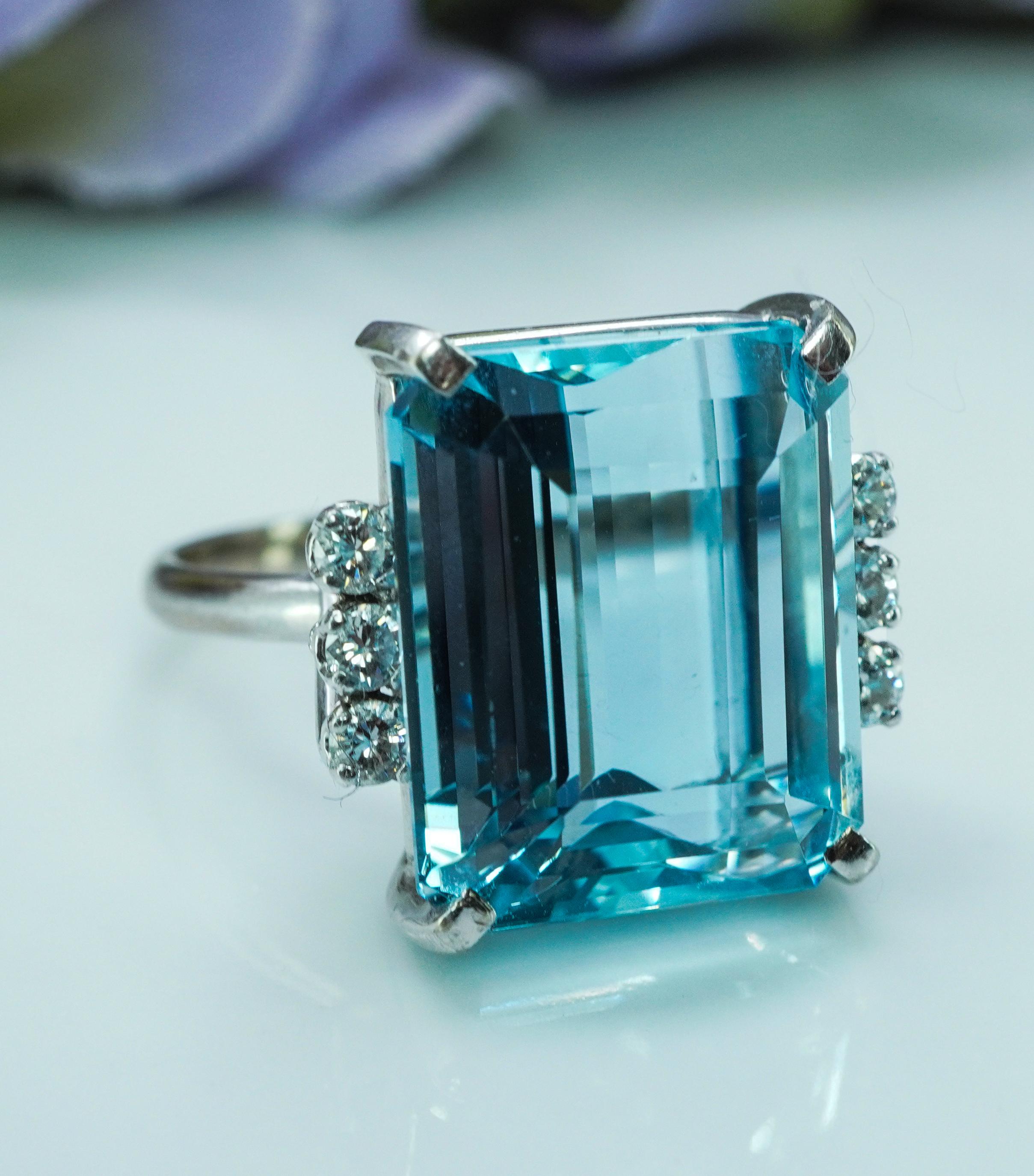 Vintage H Stern 15ct Emerald cut Aquamarine Diamond Ring 18K White Gold Designer For Sale 3