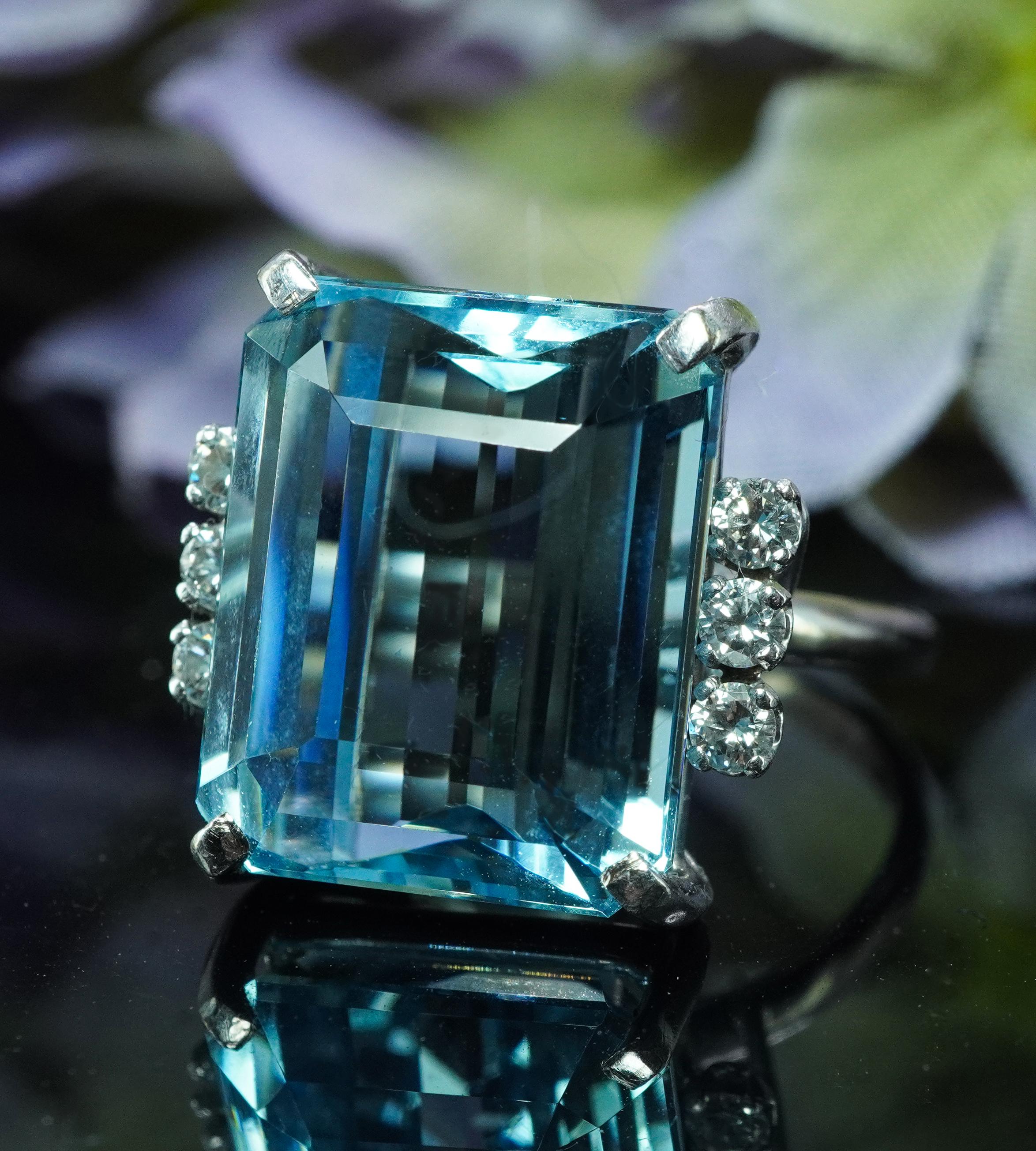 Vintage H Stern 15ct Emerald cut Aquamarine Diamond Ring 18K White Gold Designer For Sale 4