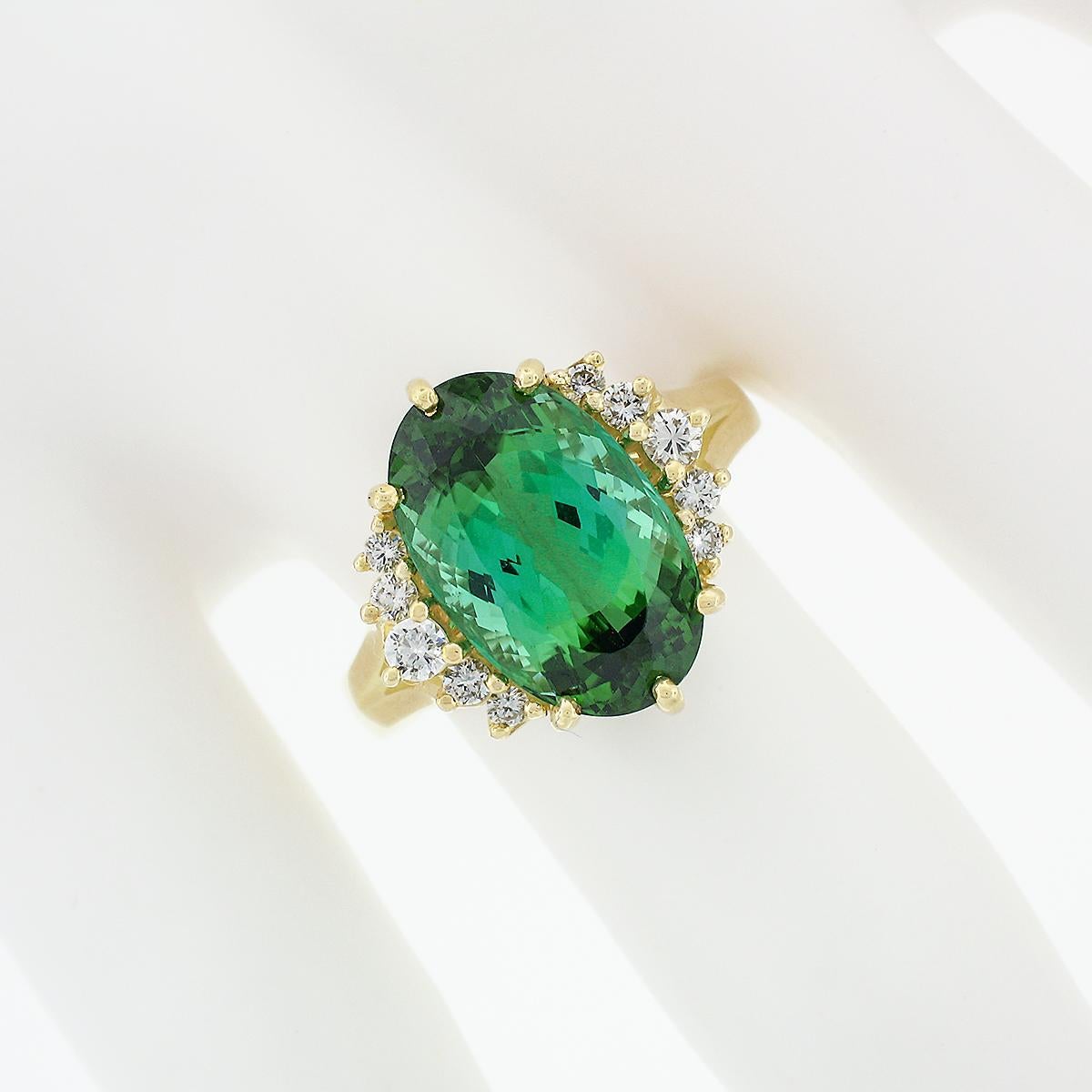 Vintage H. Stern 18k Gold 6.38ctw Green Tourmaline Solitaire Diamond Accent Ring In Excellent Condition In Montclair, NJ