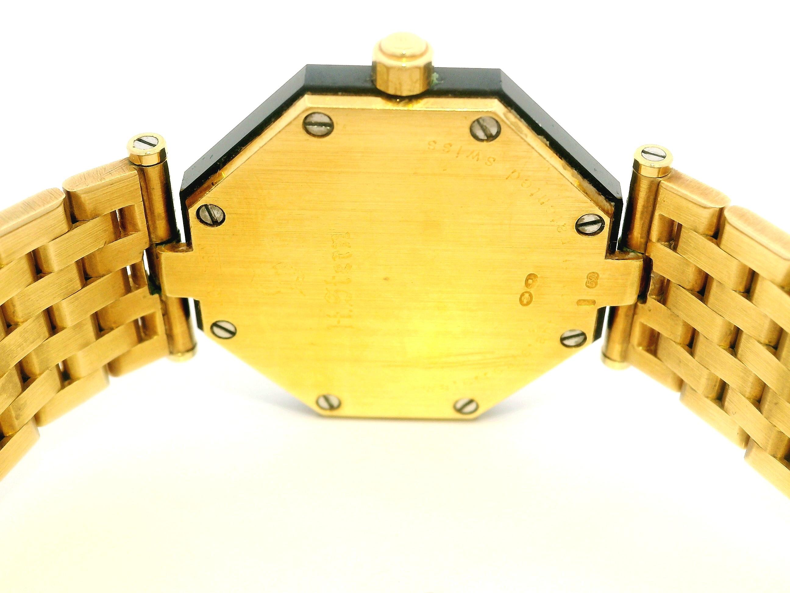 H. Stern Bracelet montre Safira octogonale facettée en or jaune 18 carats bleu foncé en vente 1