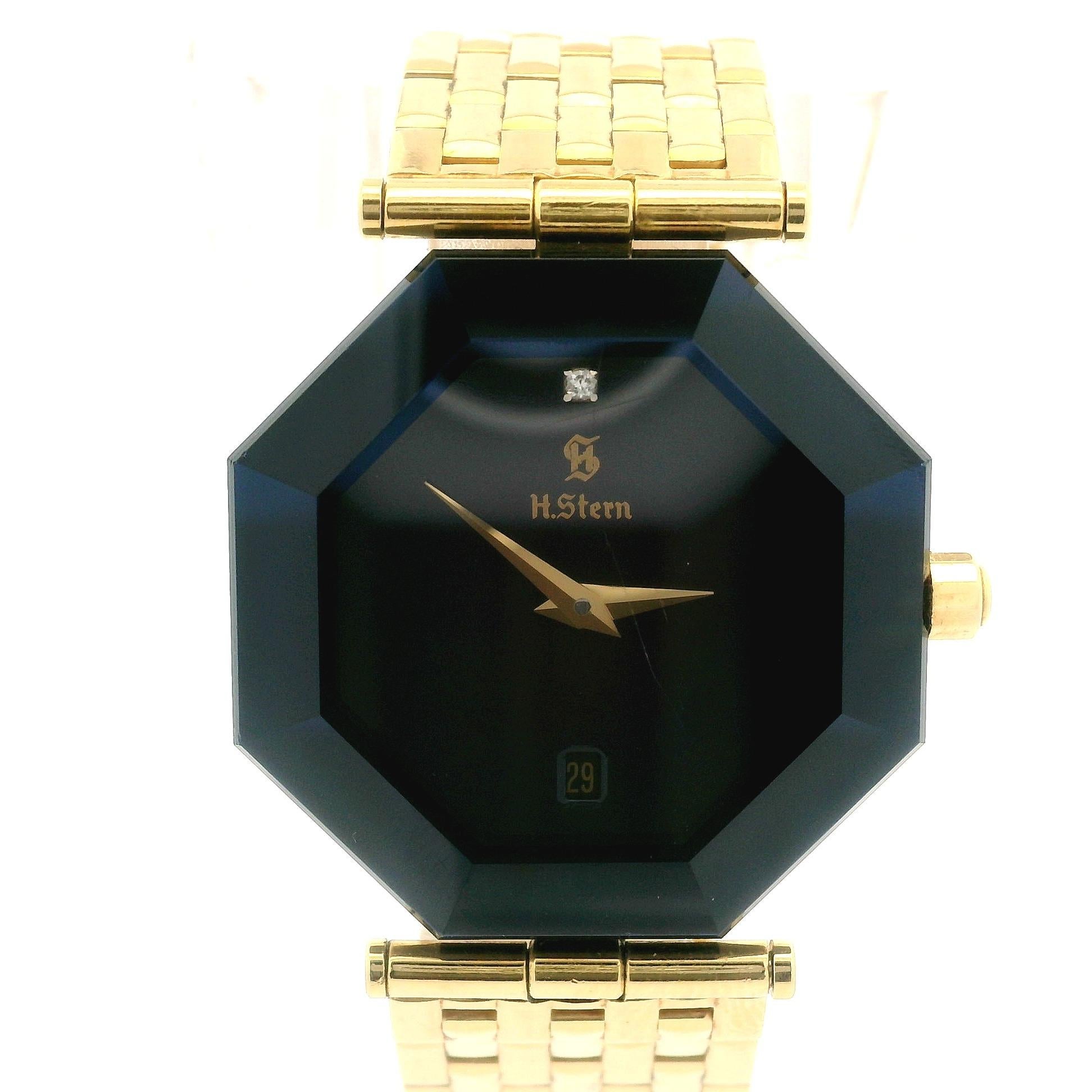 H. Stern Bracelet montre Safira octogonale facettée en or jaune 18 carats bleu foncé en vente 2