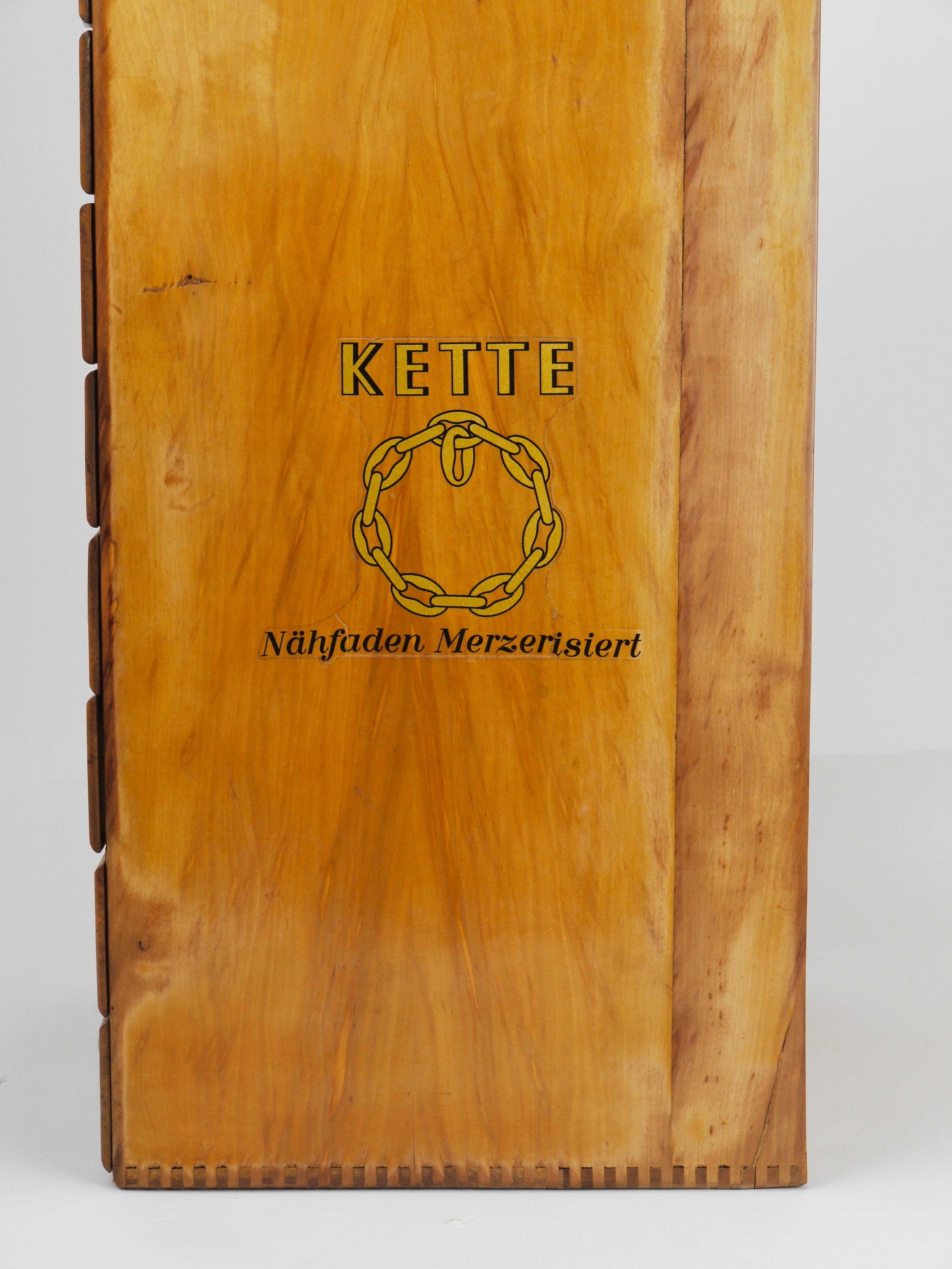 Armadietto in legno per merceria d'epoca, Kette, Austria, anni '30 in vendita 5