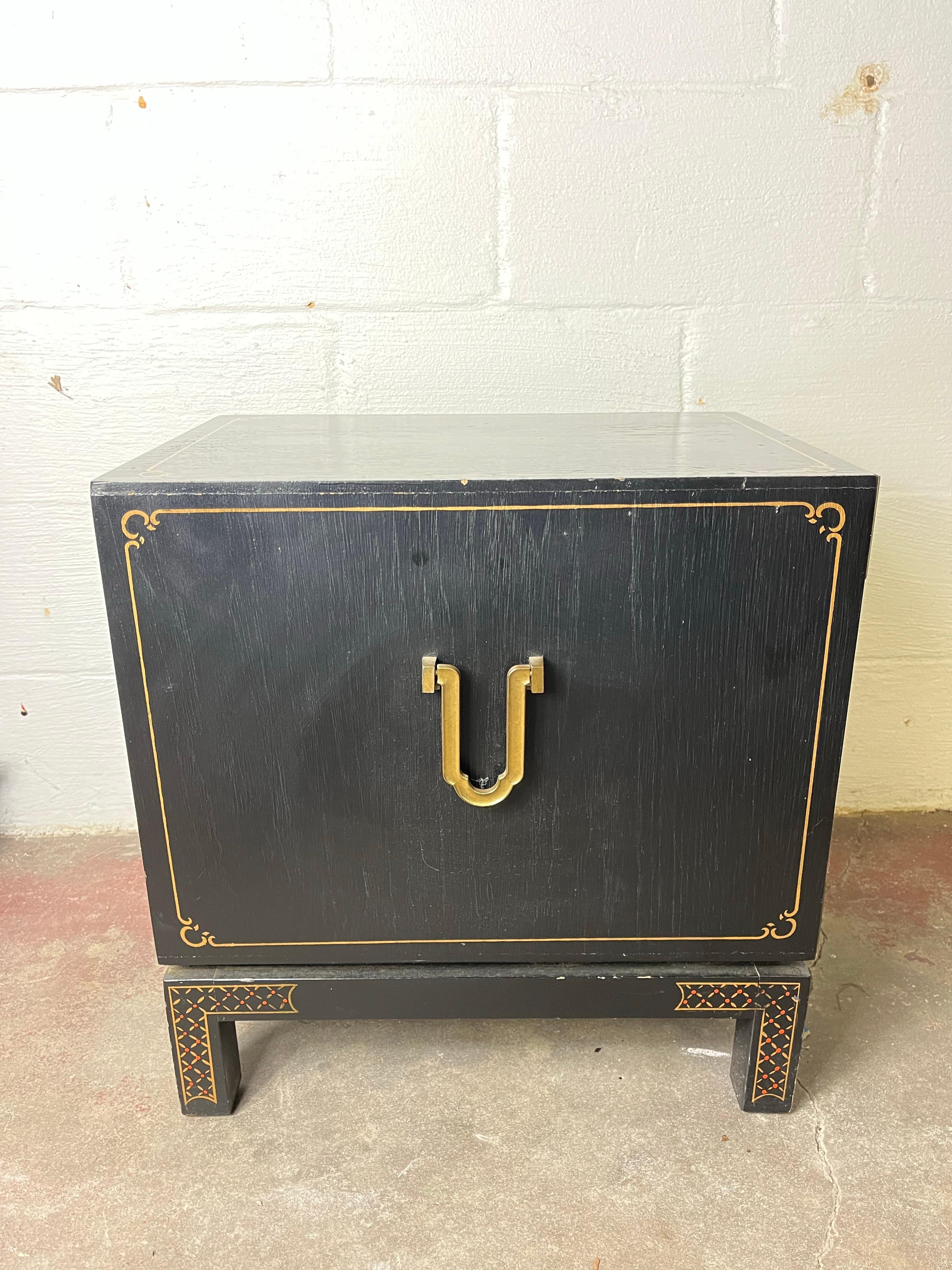 Vintage Habersham Chinoiserie Kabinett Beistelltisch Messing (amerikanisch) im Angebot