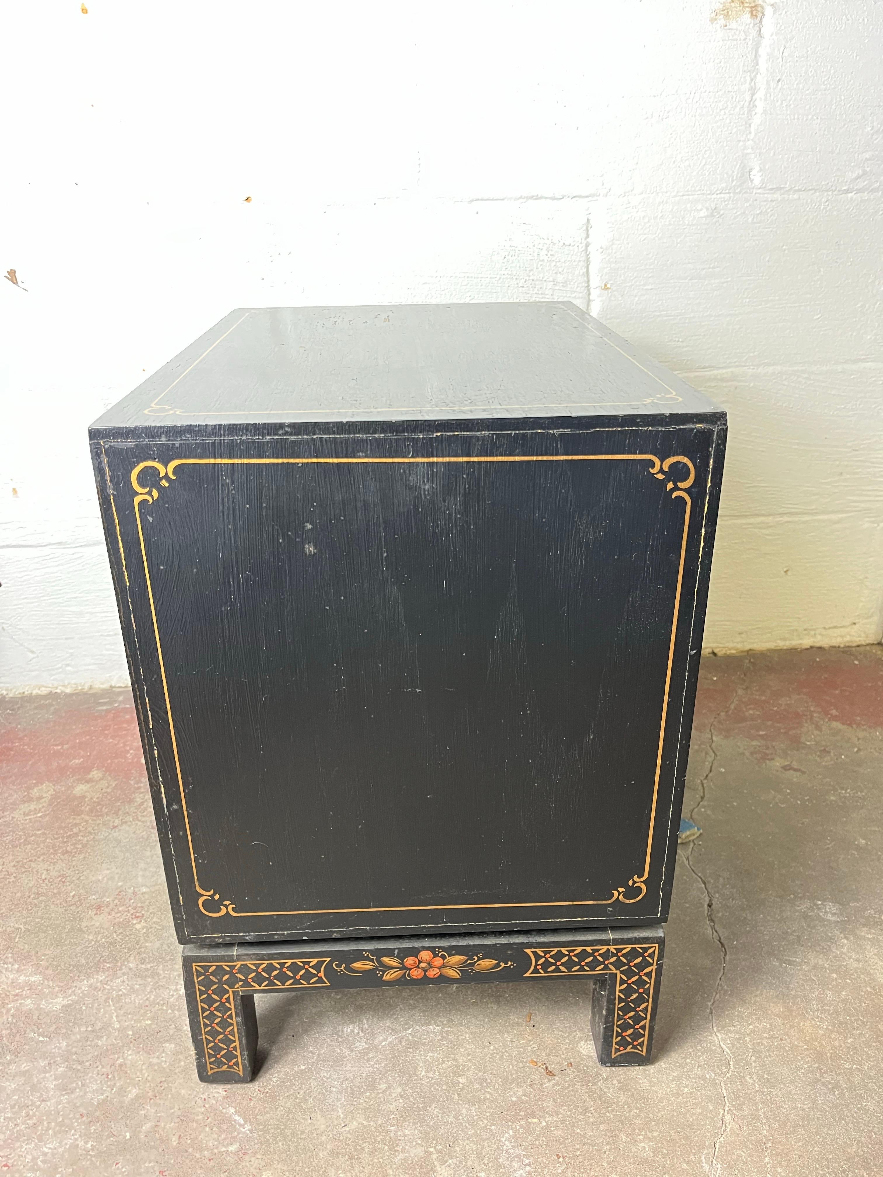 Vintage Habersham Chinoiserie Kabinett Beistelltisch Messing im Zustand „Gut“ im Angebot in W Allenhurst, NJ