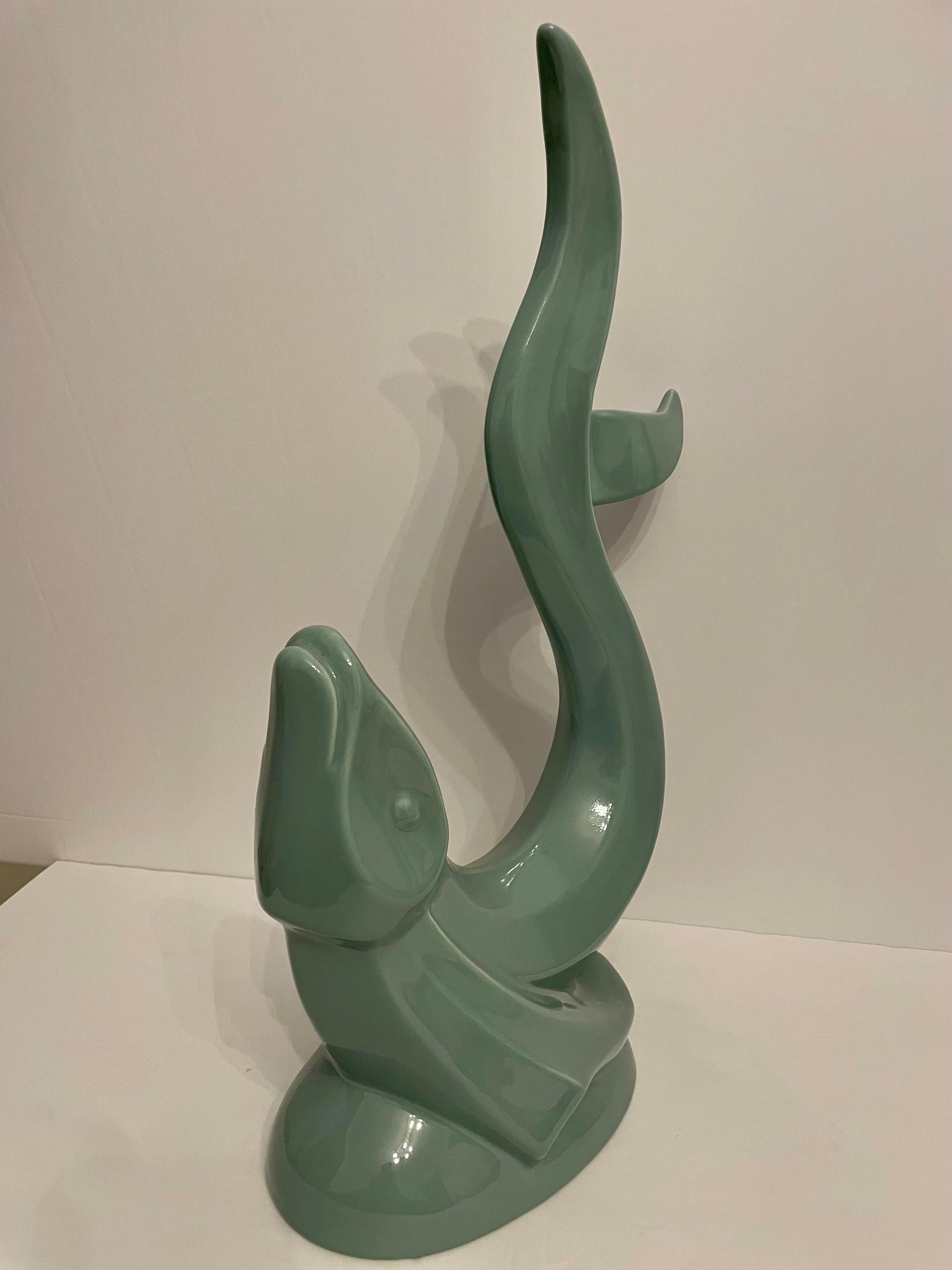 Vintage Haeger Aqua Green Ceramic Flying Fish Statue In Good Condition For Sale In New York, NY