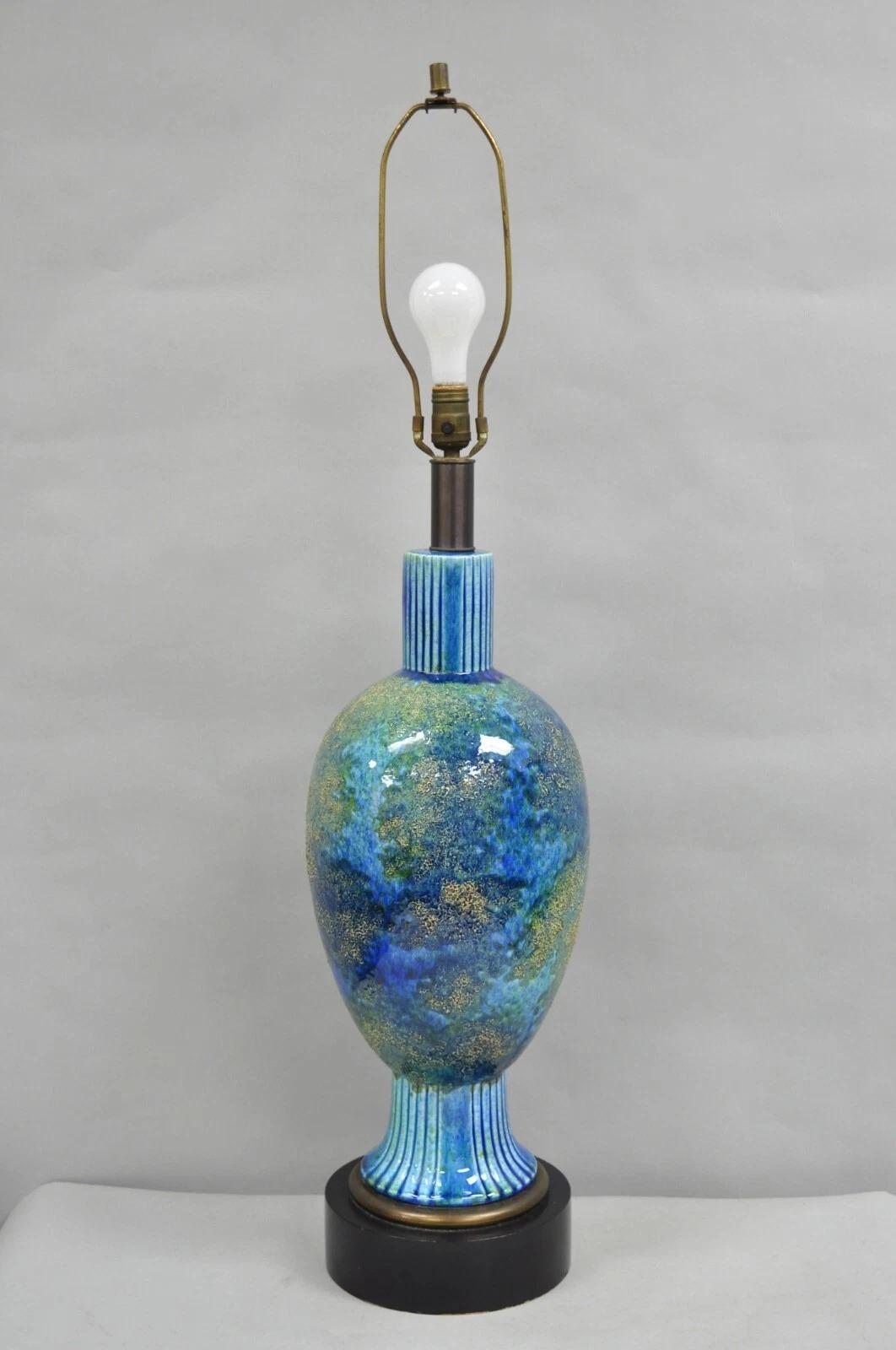 Vintage Haeger Mid Century Italian Modern Pottery Blue Glazed Table Lamp (lampe de table en céramique émaillée bleue) en vente 5