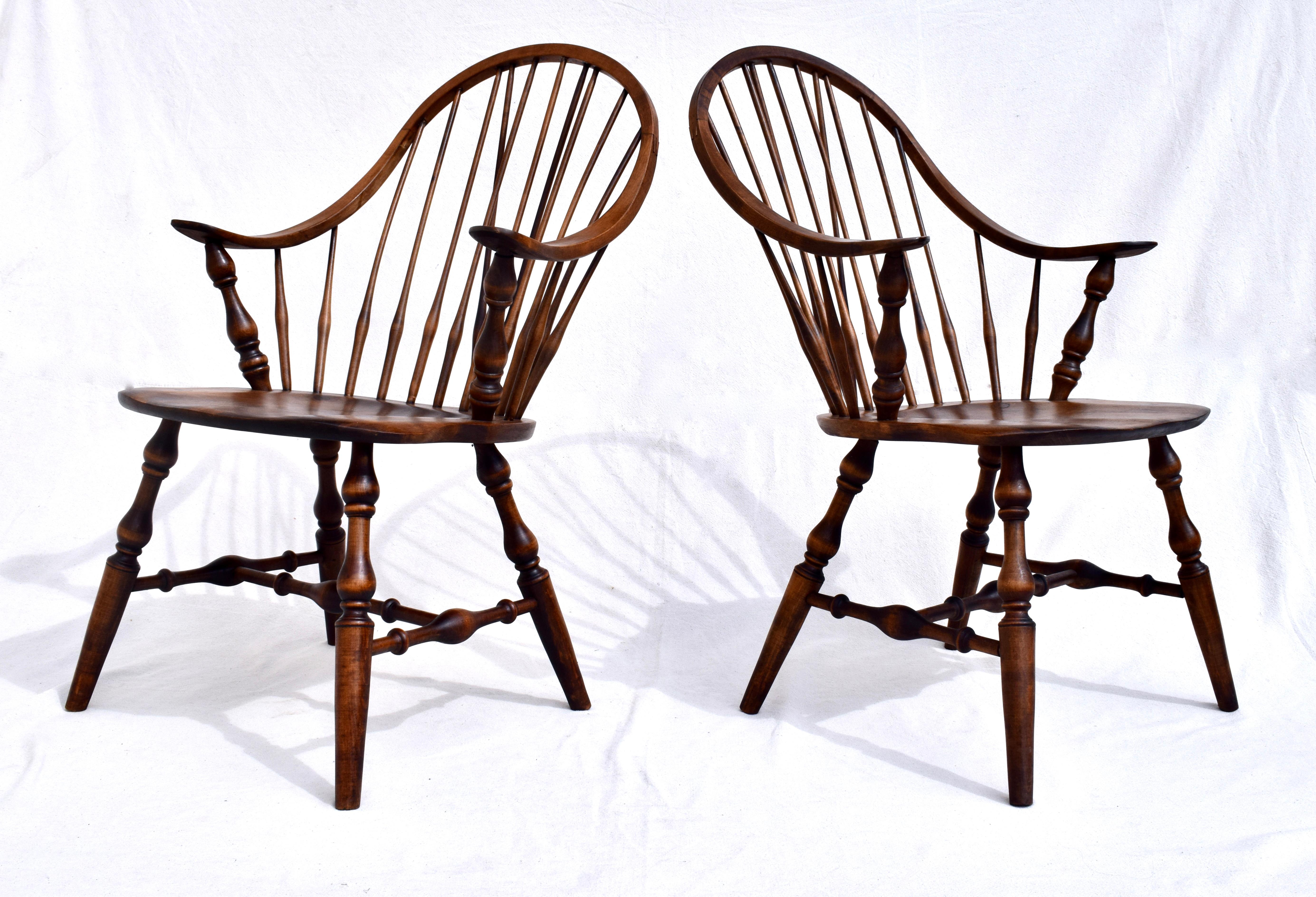 1950s Hale of Vermont Prospers continuous bow Windsor spindle back dining chairs of fine hand constructed dovetailing with Mortis & Tenon joinery. This scarcely seen pair features interesting paddle like arms with turned legs & H stretcher bases.