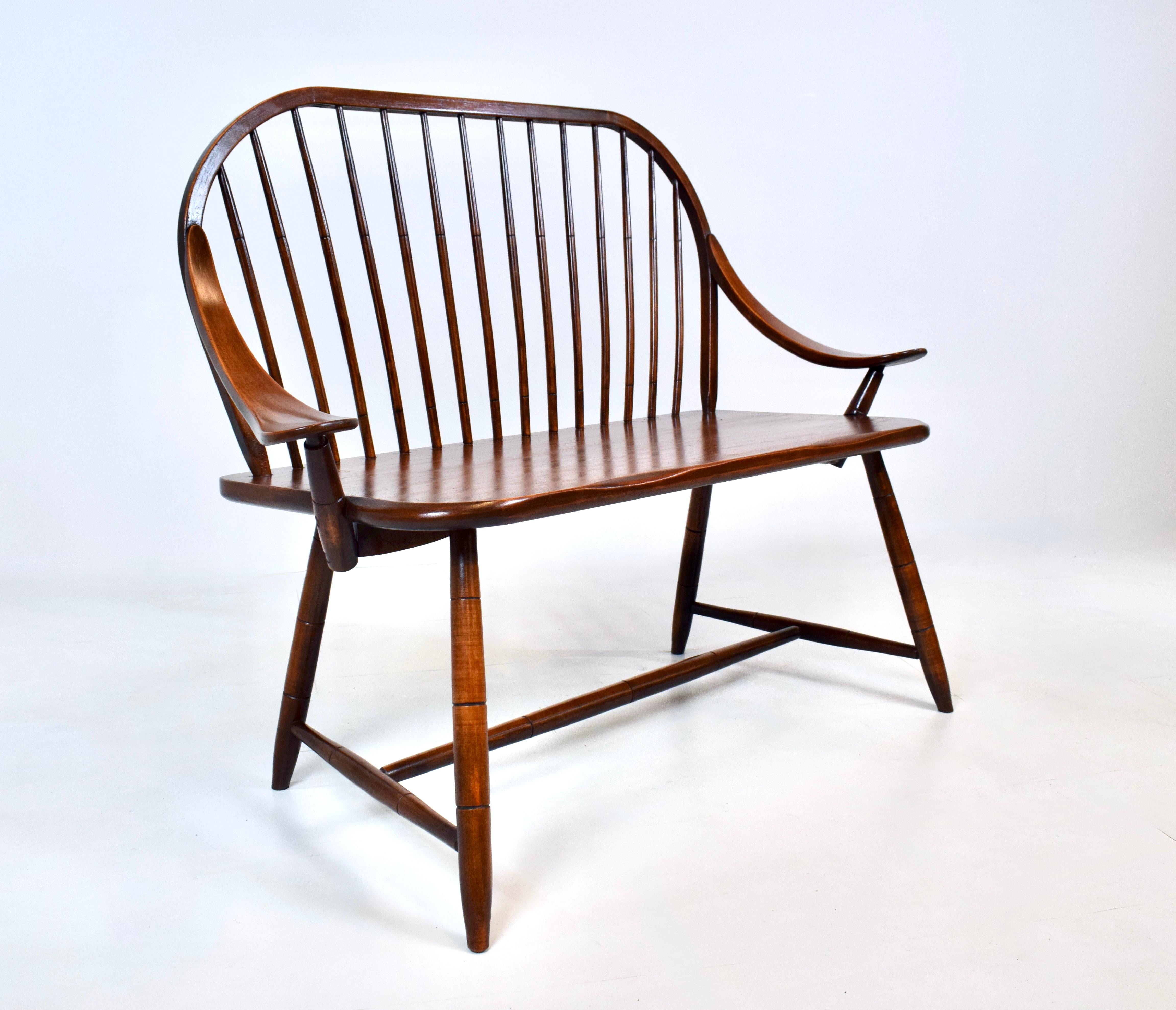 American Craftsman Vintage Hale of Vermont Windsor Spindle Back Prosper's Bench or Settee For Sale