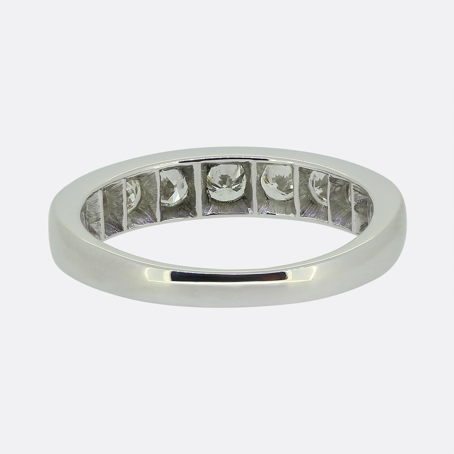 Vintage Half-Eternity Diamond Ring In Good Condition For Sale In London, GB