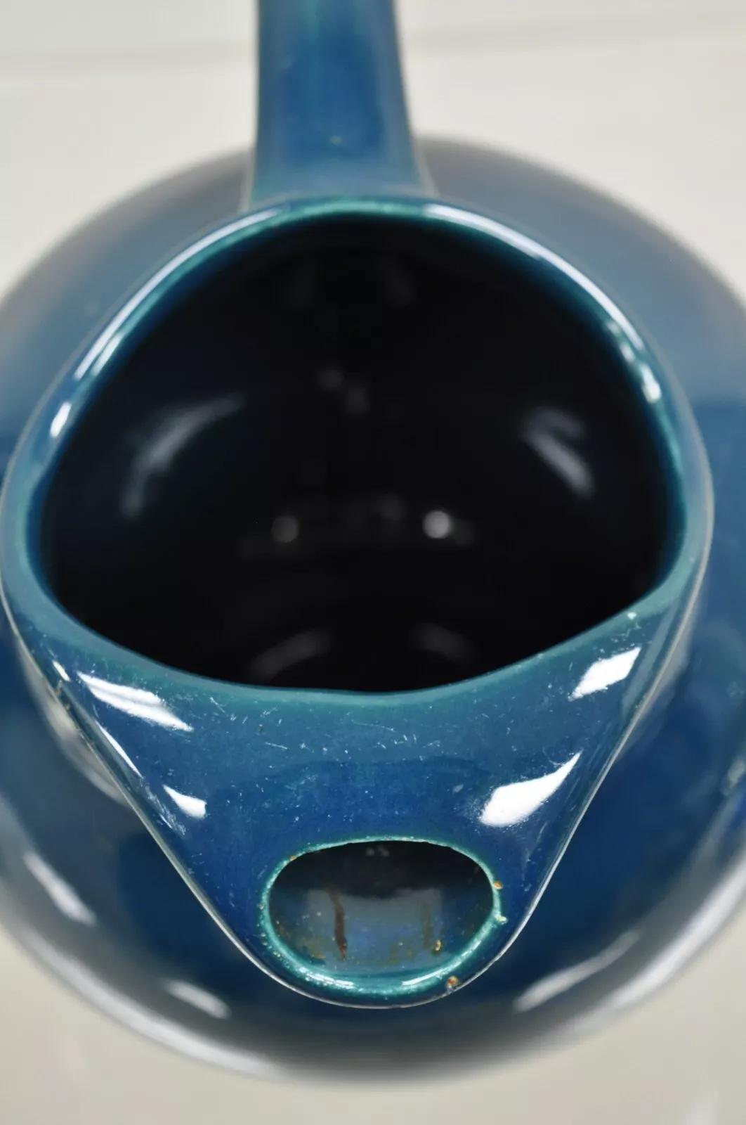 Inconnu Pichet vert forêt Art Déco 633 en poterie vernissée à boules vintage en vente