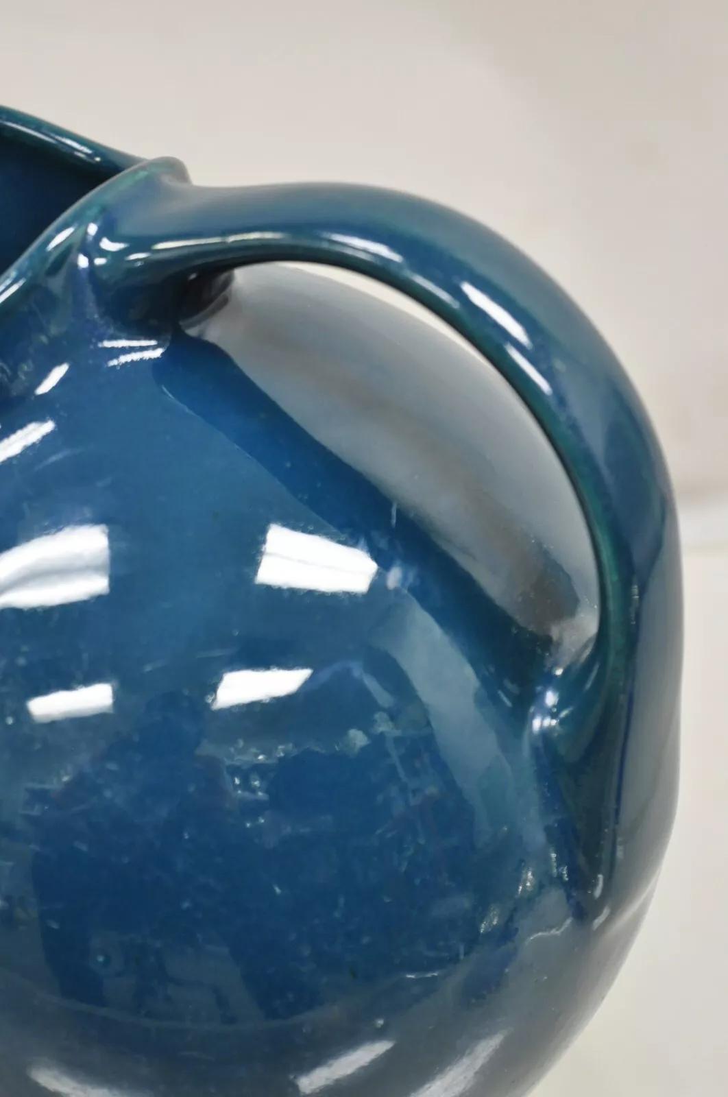 Pichet vert forêt Art Déco 633 en poterie vernissée à boules vintage Bon état - En vente à Philadelphia, PA