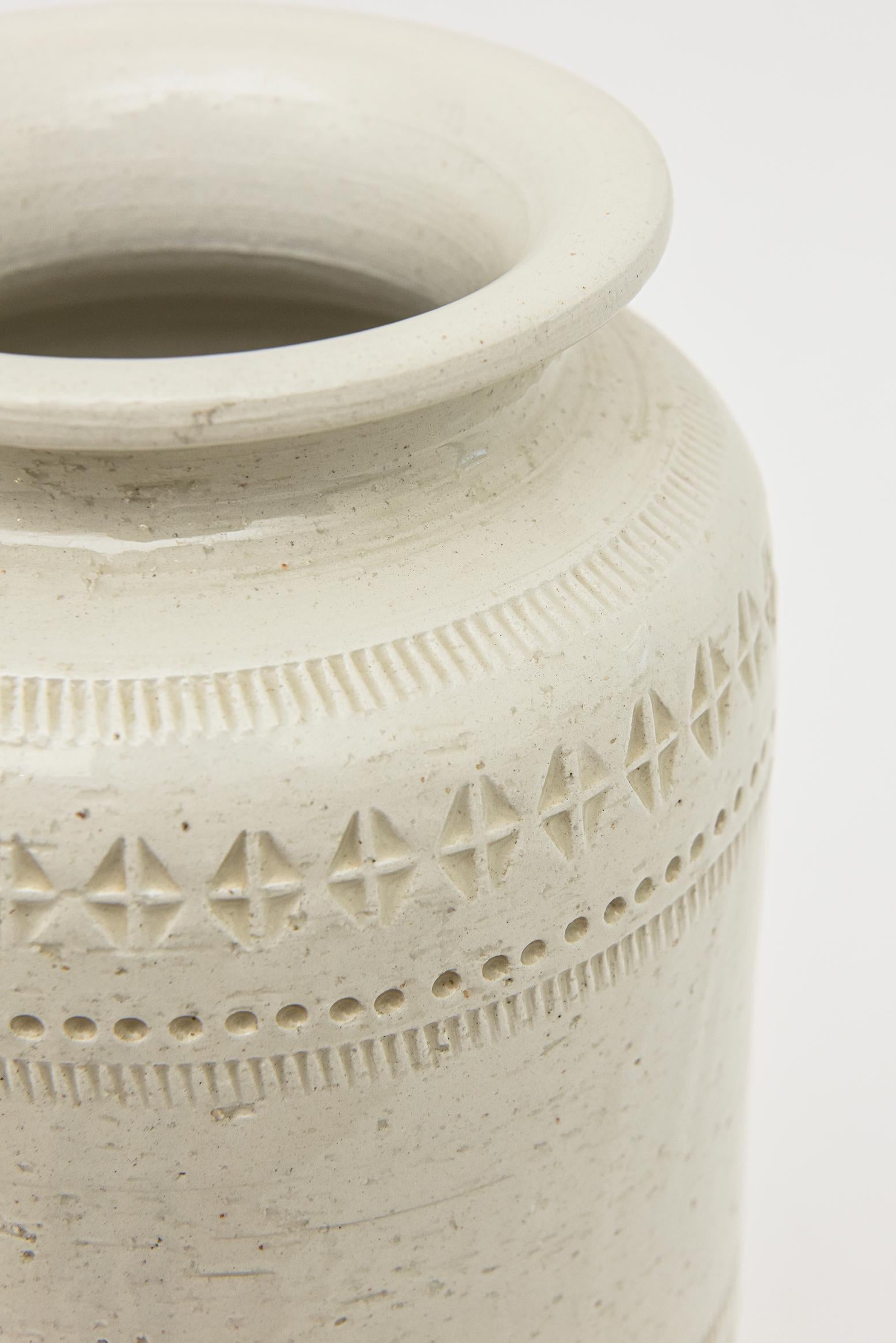 Mid-20th Century Vintage Hallmarked Bitossi Incised Off White Ceramic Textural Vase Italian For Sale