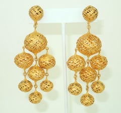 Vintage Hallmarked Gold Tone Woven Wire Chandelier Earrings