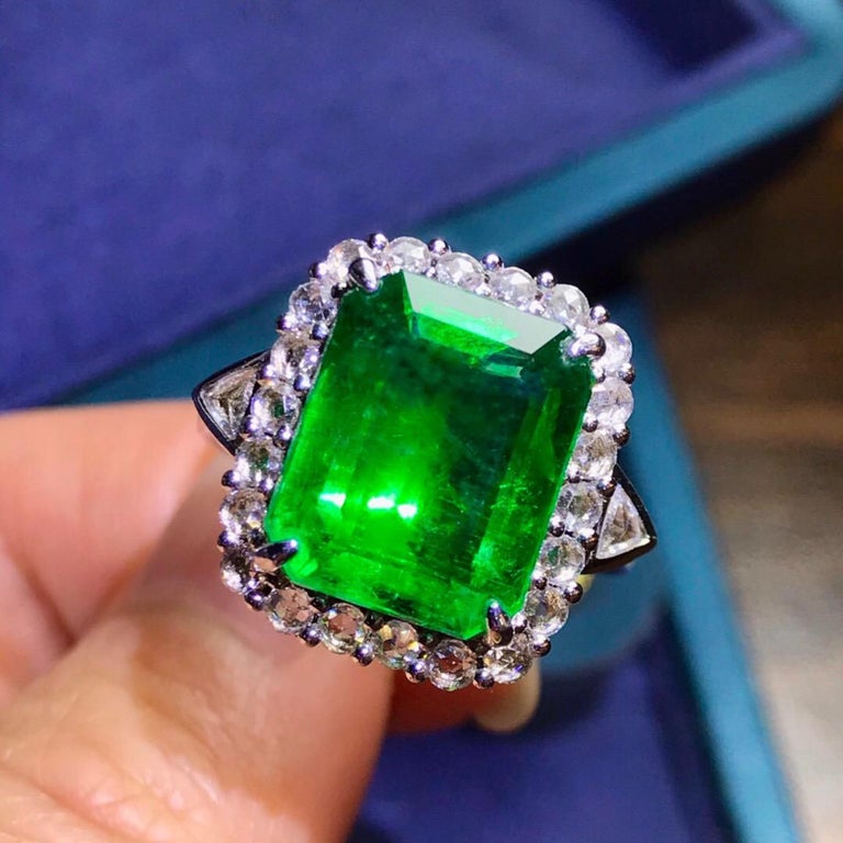 Customizable Antique 4 CT Certified Natural Emerald and Diamond Engagement Ring in 18K Gold For
