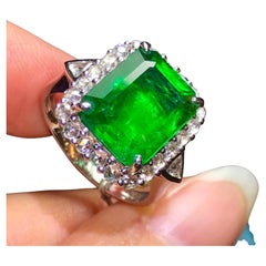 Antique 4 CT Certified Natural Emerald and Diamond Engagement Ring in 18K Gold