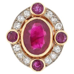 Vintage Halo-Ring aus 18 Karat Gold, natürlichem burmesischem Rubin und Diamanten