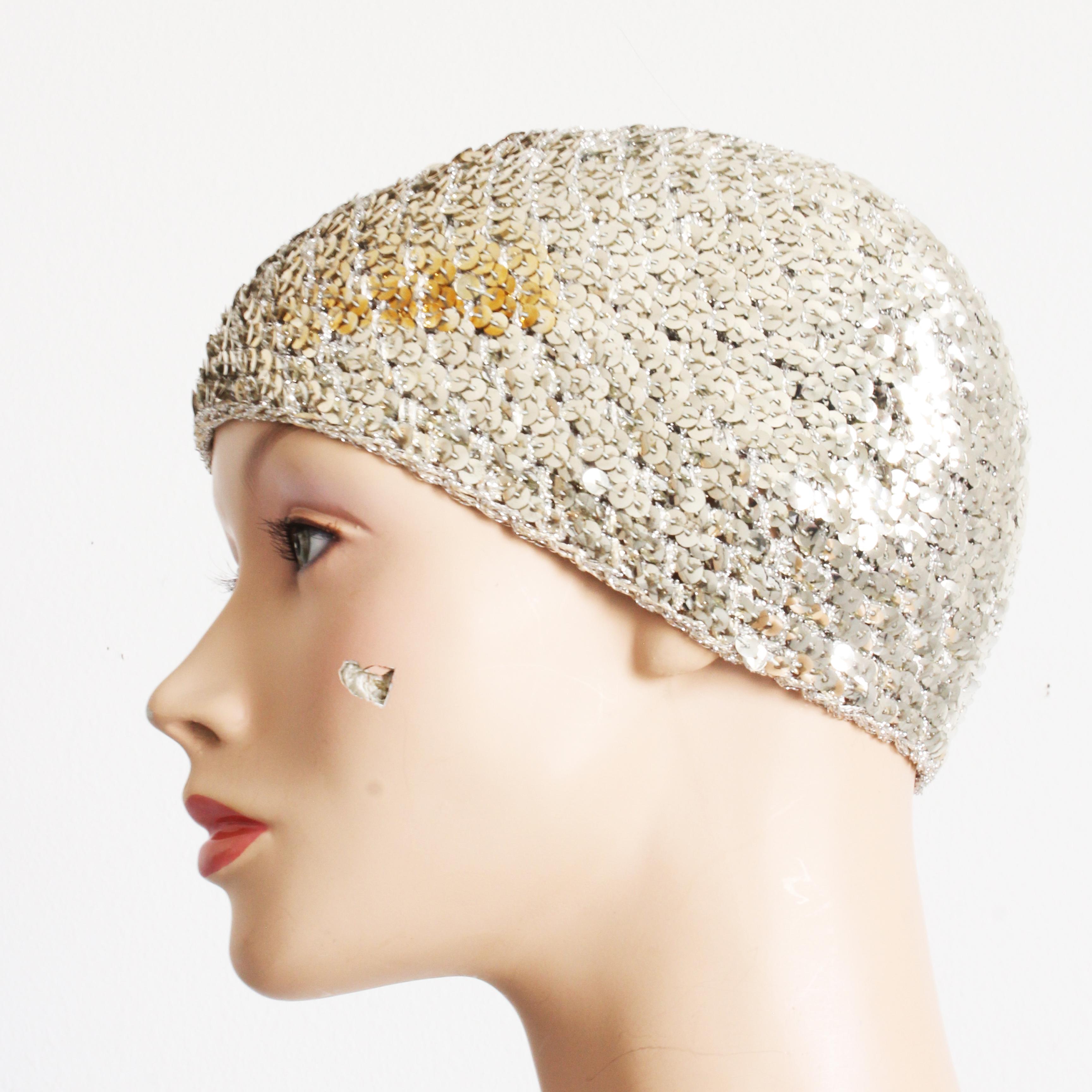 Vintage Halston Silver Sequins Hat Disco Skull Cap Festive Party Wear 1970s OS In Fair Condition In Port Saint Lucie, FL