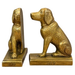 Sujetalibros vintage de latón con forma de perro «Ham & Jam» para el Mary Baldwin College, 1962