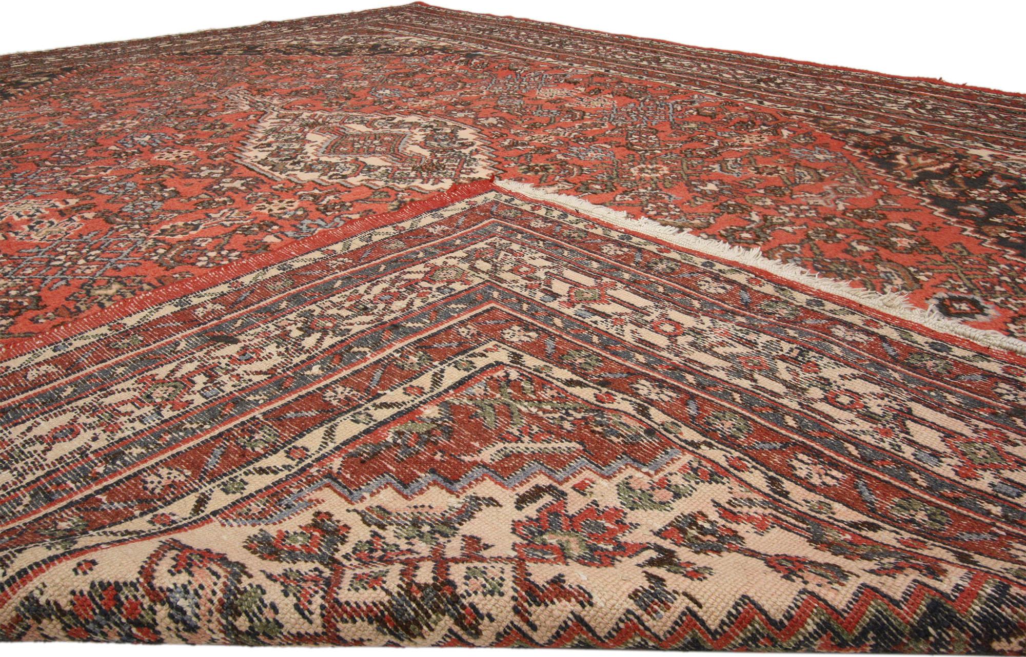 Vintage Hamadan Persian Rug with Traditional Style In Good Condition For Sale In Dallas, TX