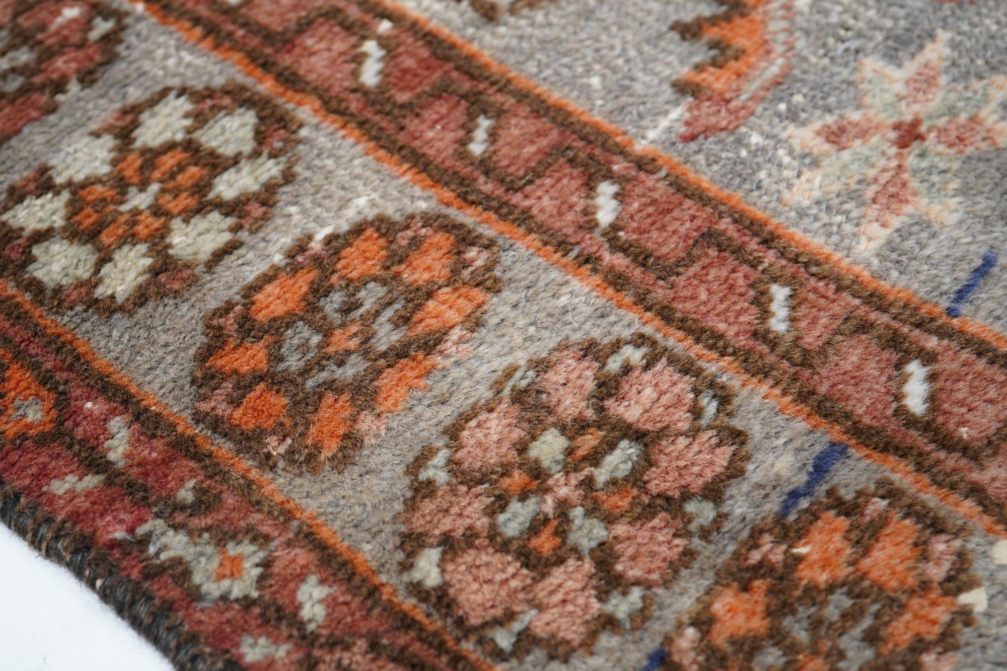 XX secolo Tappeto Vintage Hamadan 4'1'' x 7'1'' in vendita