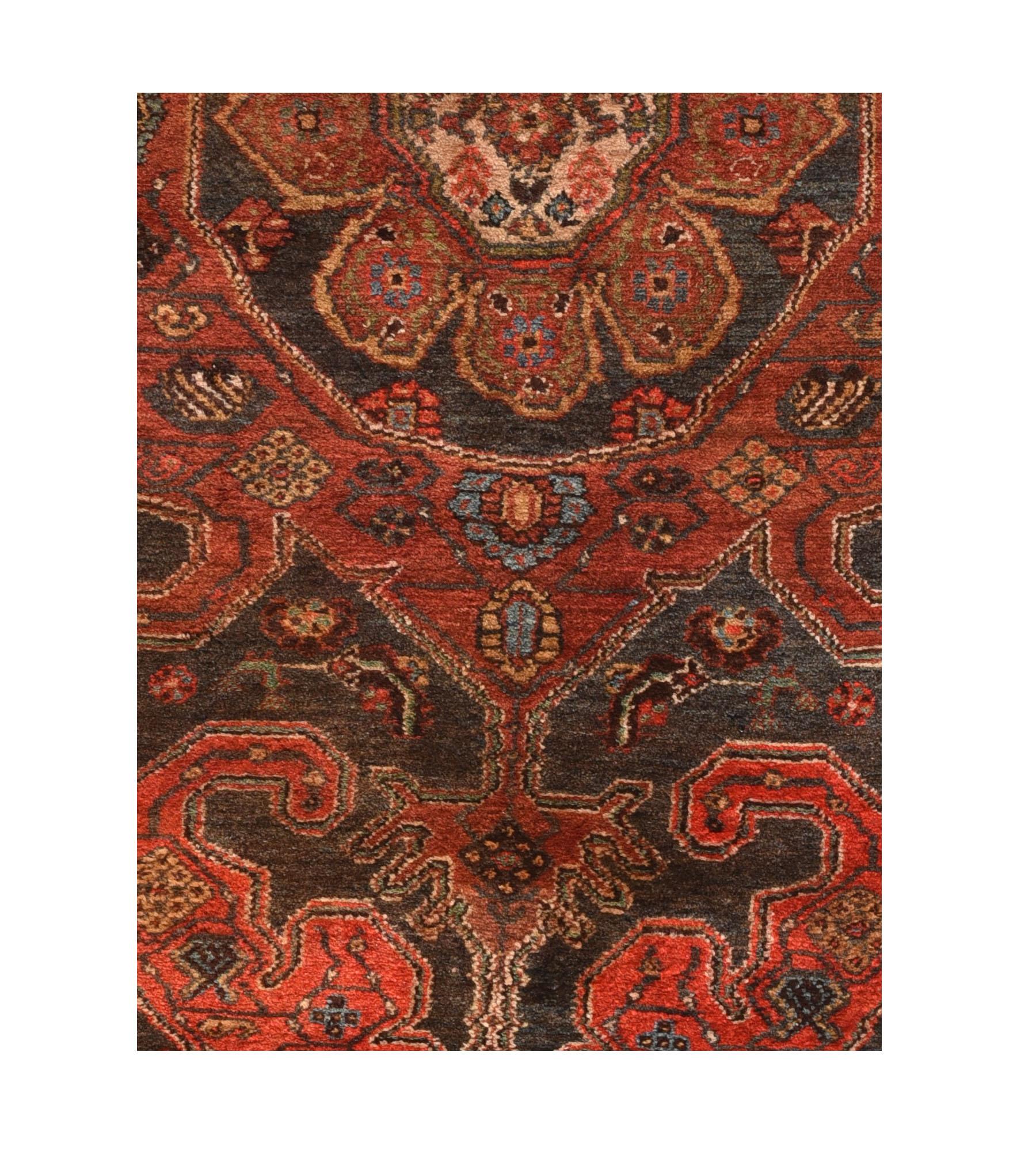 Vintage Hamadan Rug 4'6'' x 6'9'' In Good Condition For Sale In New York, NY