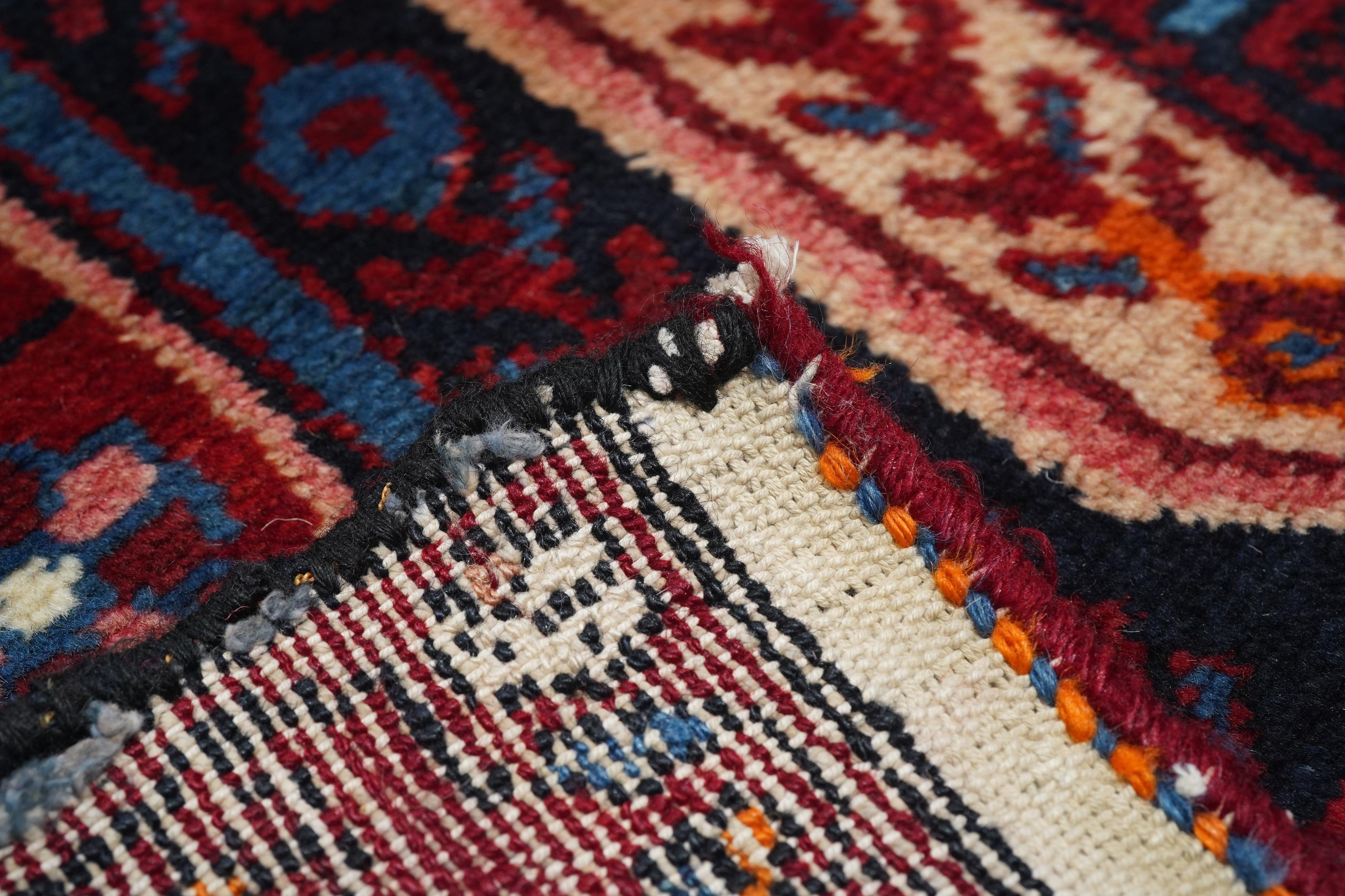 Hamadan-Teppich im Vintage-Stil 5'0'' x 8'2'' im Angebot 2