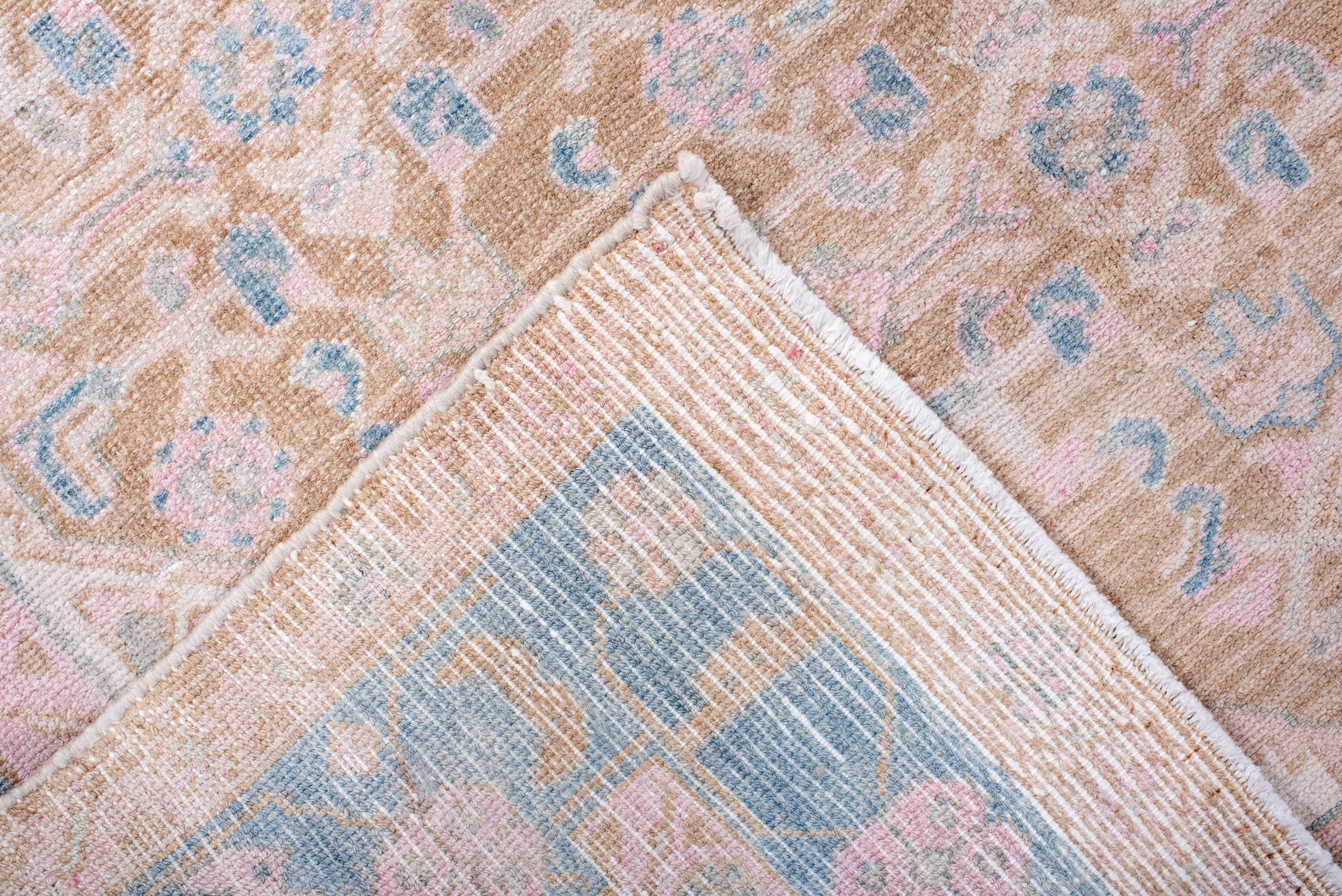 Alfombra Hamadan Vintage Diseño de Medallón y Esquina en Rosa Pastel en Bueno estado para la venta en New York, NY