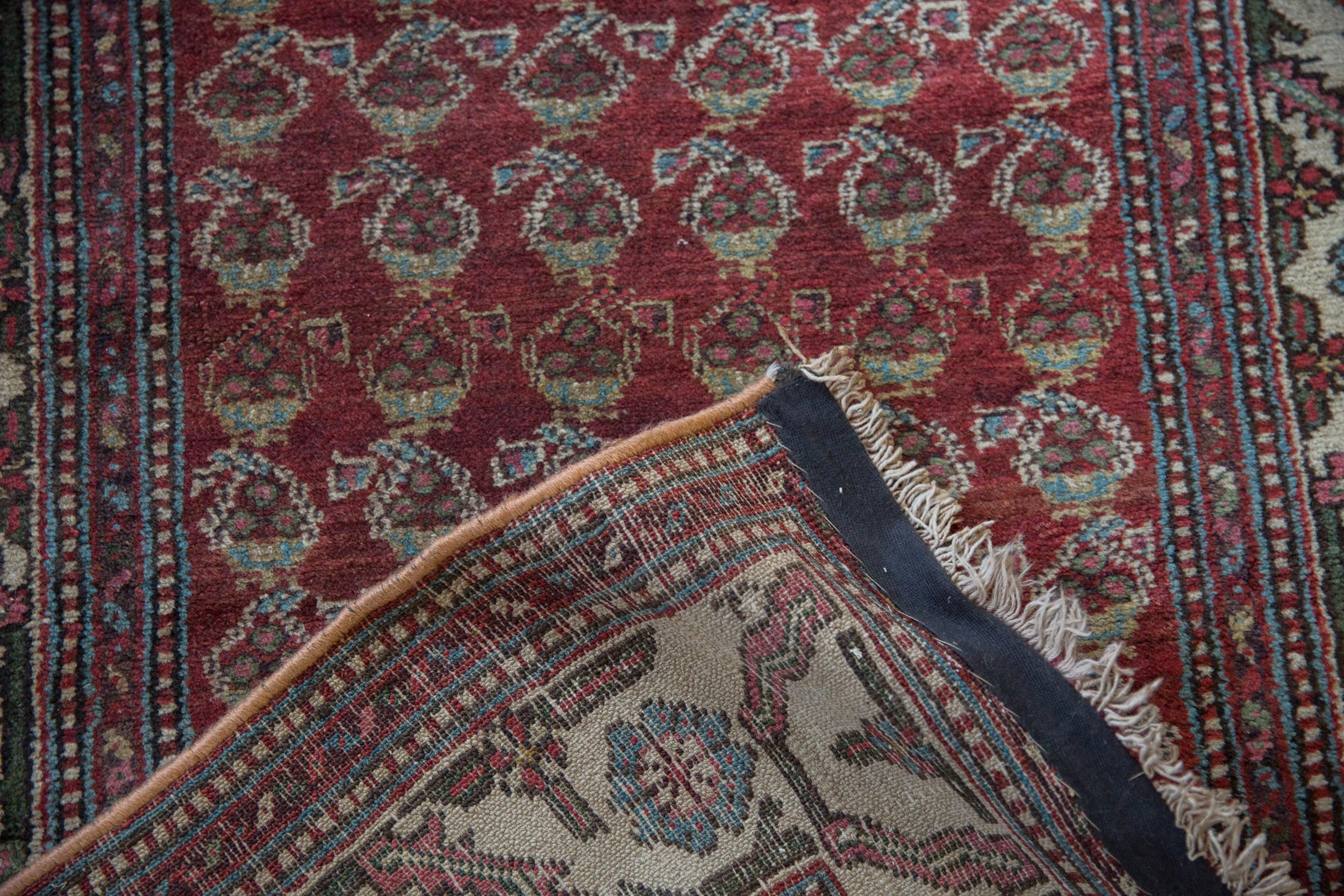 Vintage Hamadan Teppich Läufer im Angebot 2