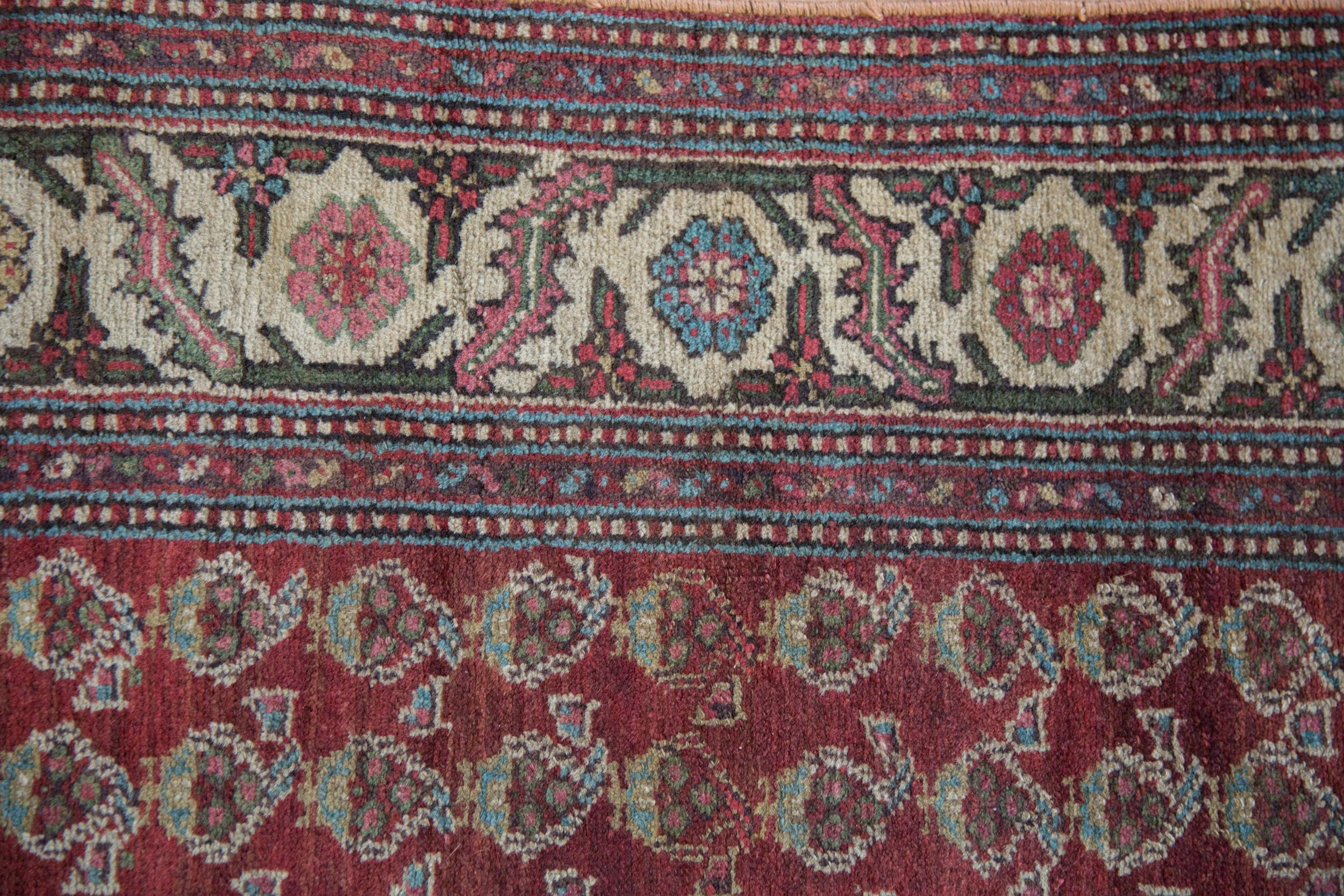Vintage Hamadan Teppich Läufer (Mitte des 20. Jahrhunderts) im Angebot