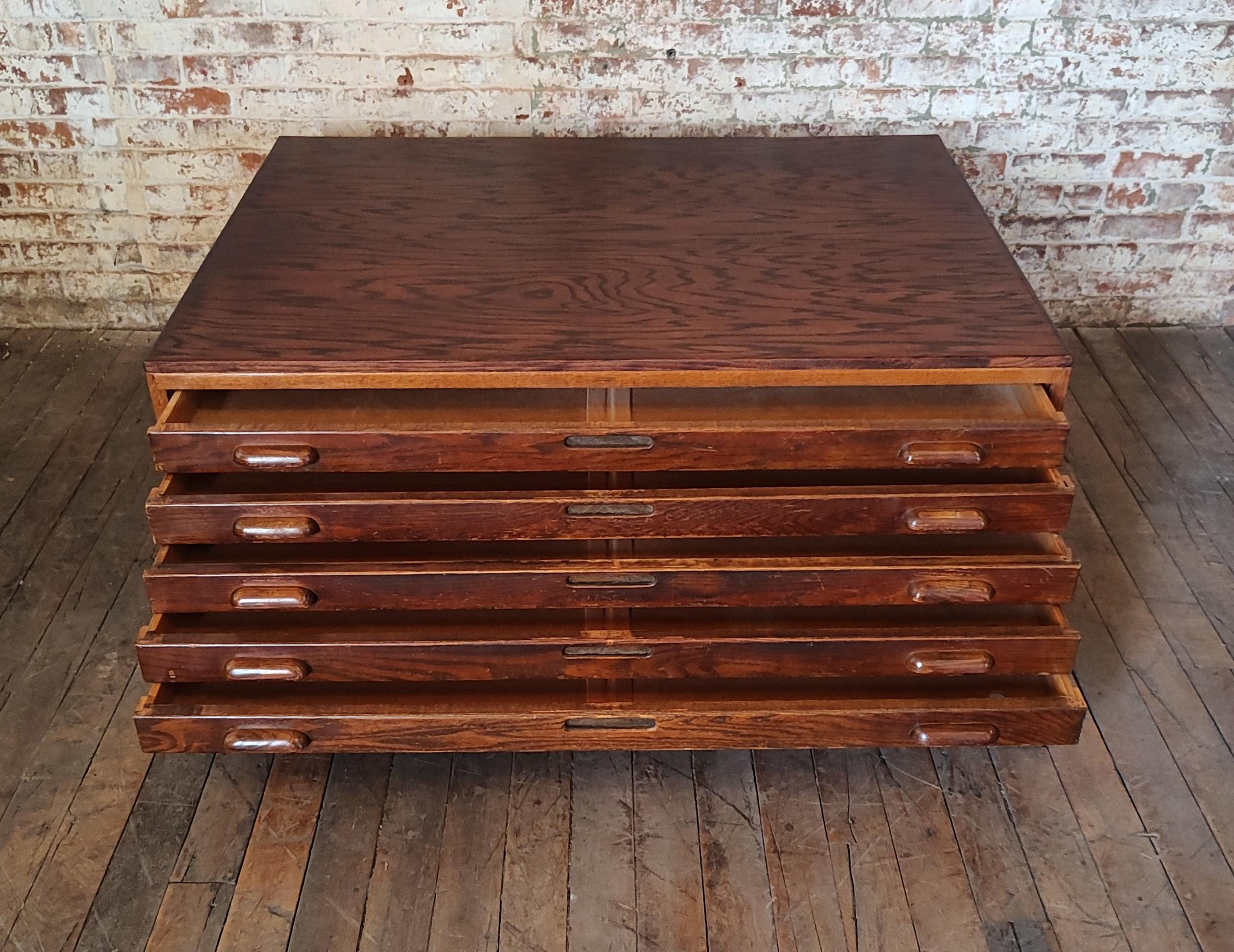 Vintage Hamilton Flat File Coffee Table In Good Condition For Sale In Oakville, CT