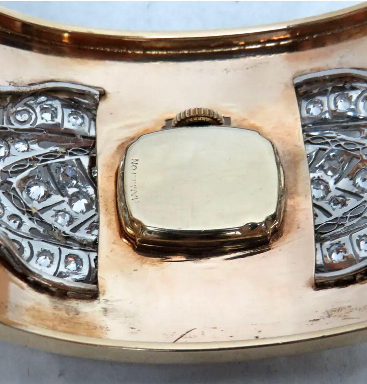 Montre Hamilton en or 14k et bracelet manchette en diamants, années 1950  Bon état - En vente à New York, NY