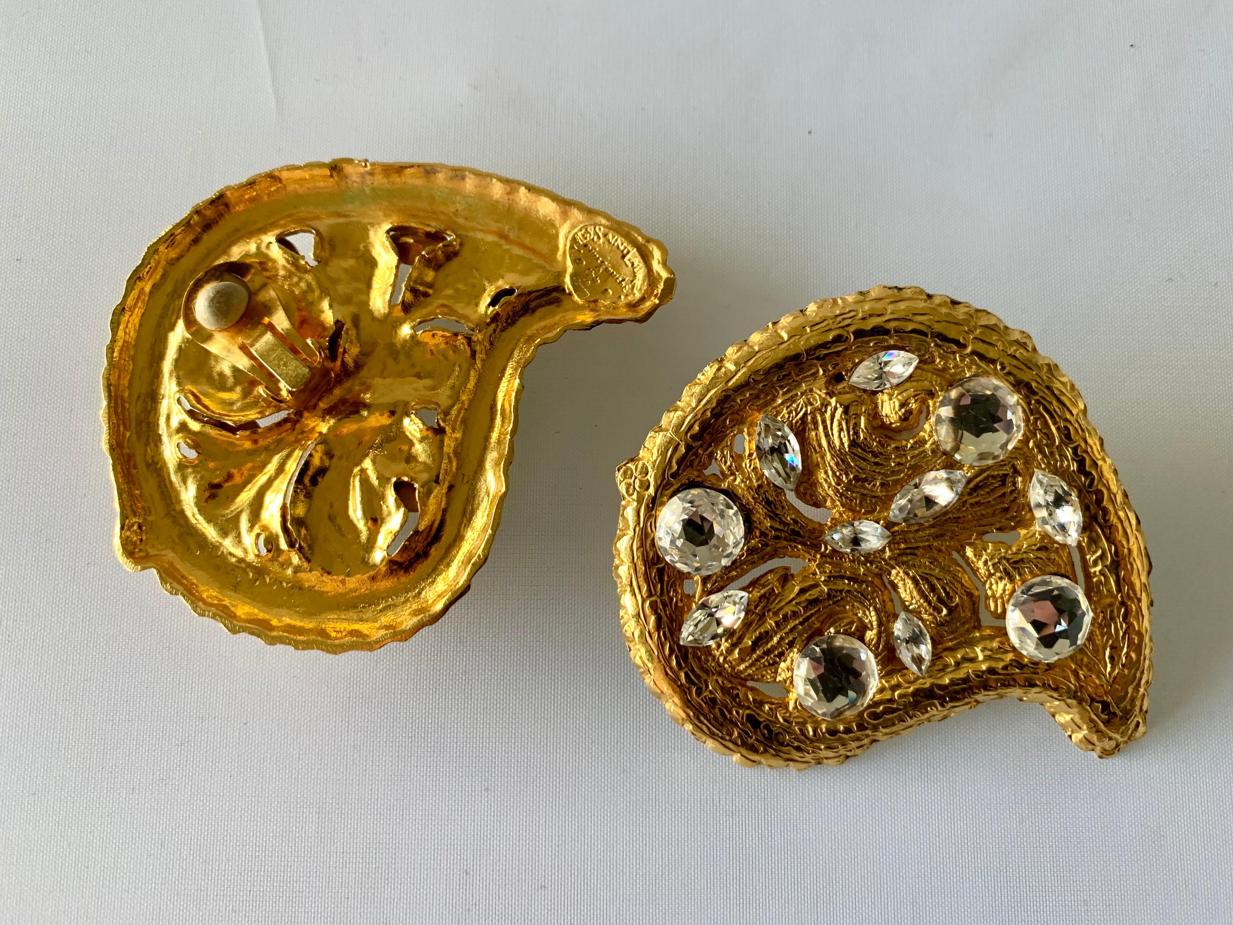 Vintage Hammed Gold Jeweled Paisley Earrings  For Sale 1