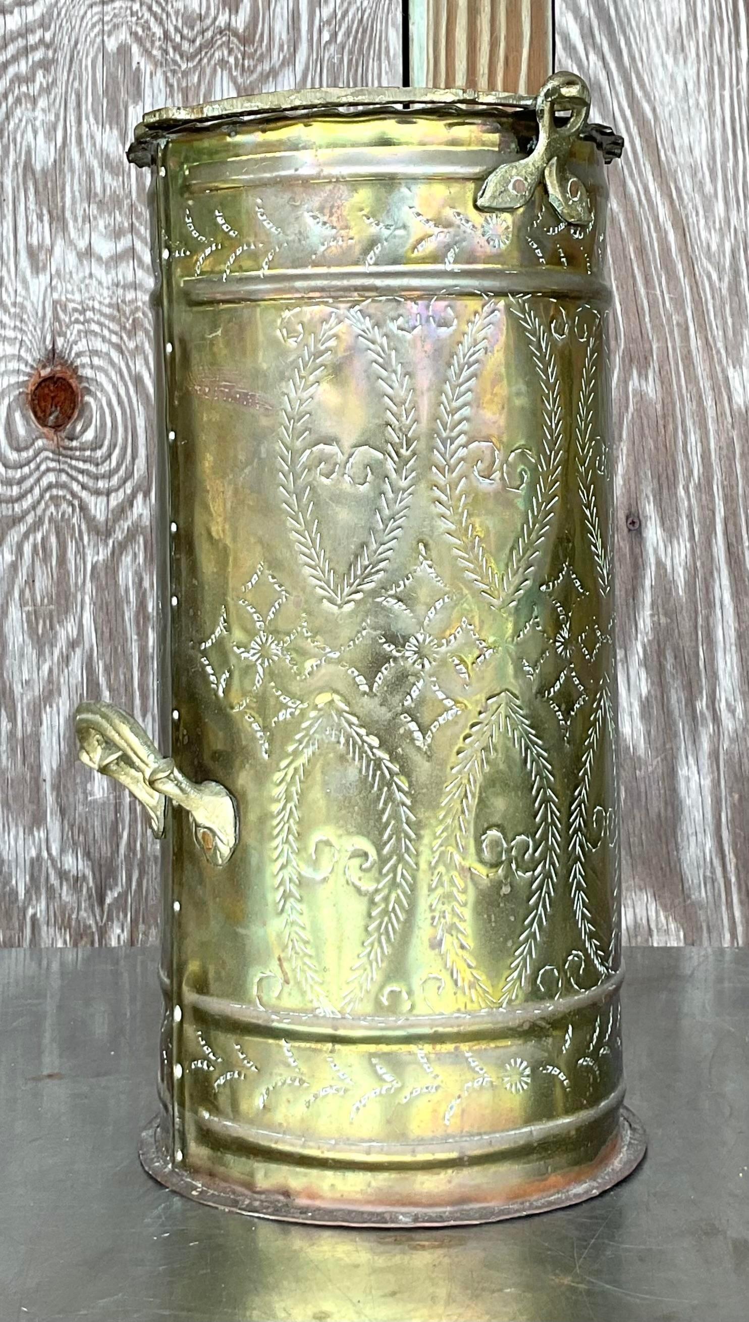 XX secolo Portaombrelli d'epoca in ottone martellato in vendita