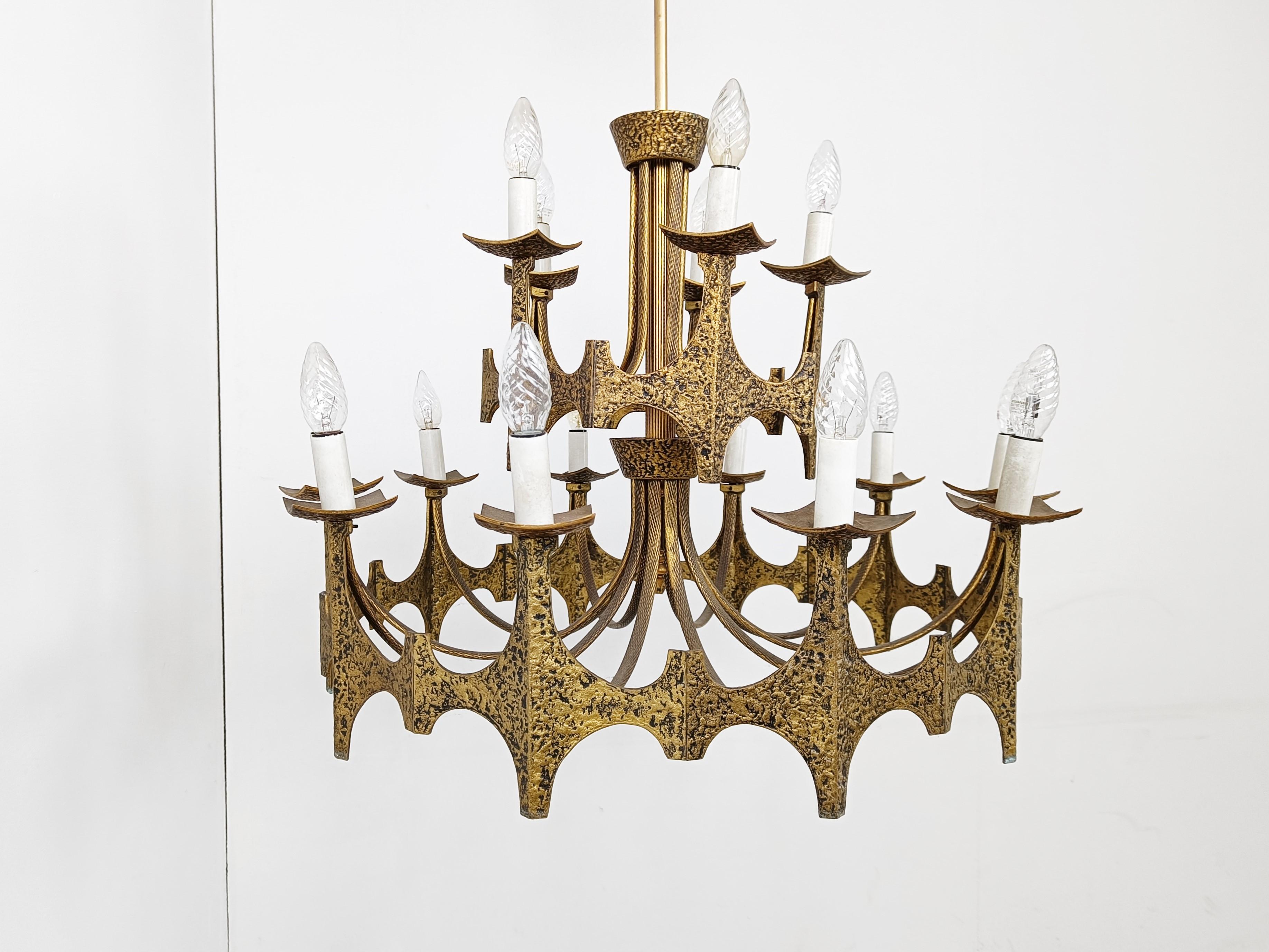 Fin du 20e siècle Lustre vintage en cuivre martelé, années 1970 en vente