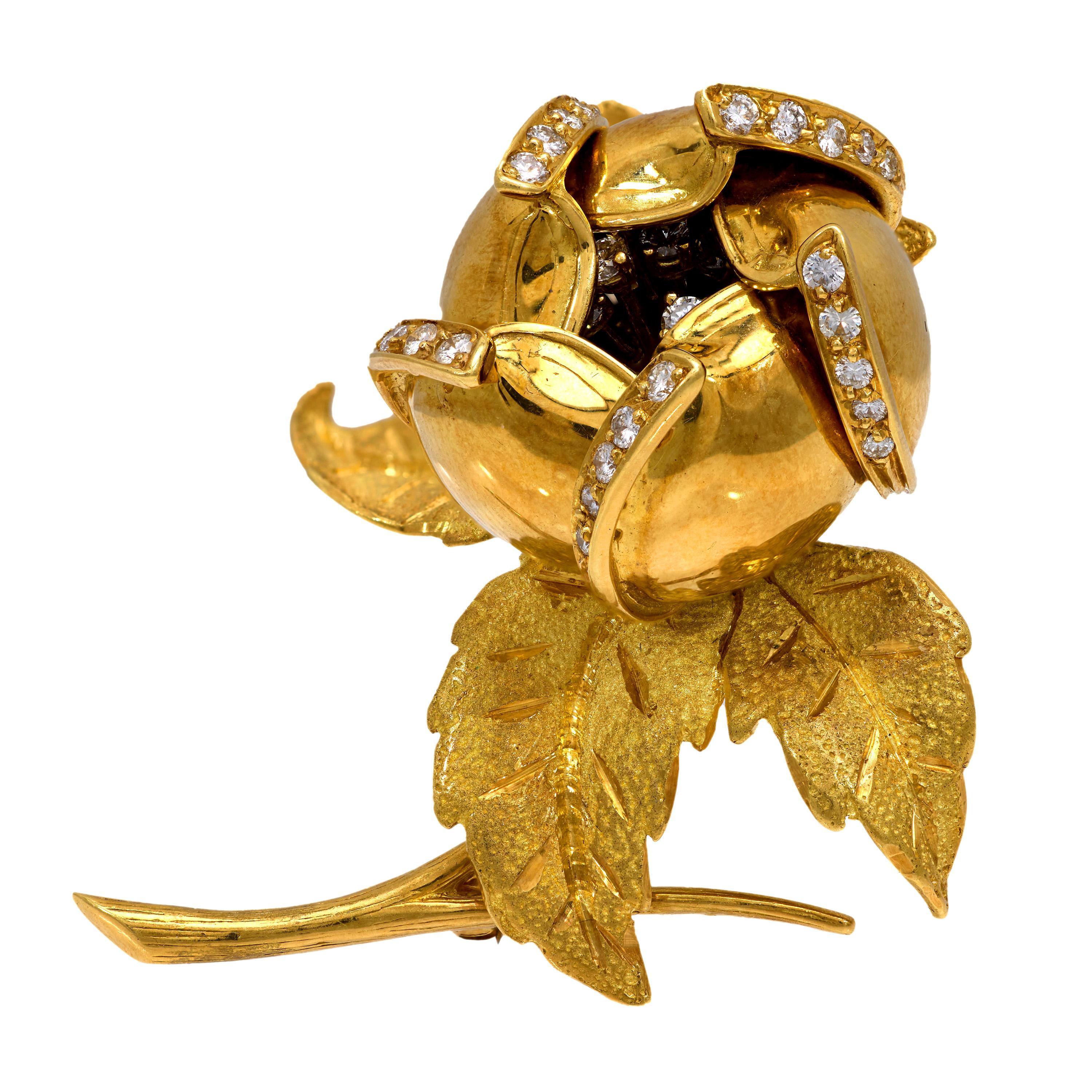 Vintage Hammerman Brothers 1.40 carat diamond 18k yellow gold rose brooch For Sale 1