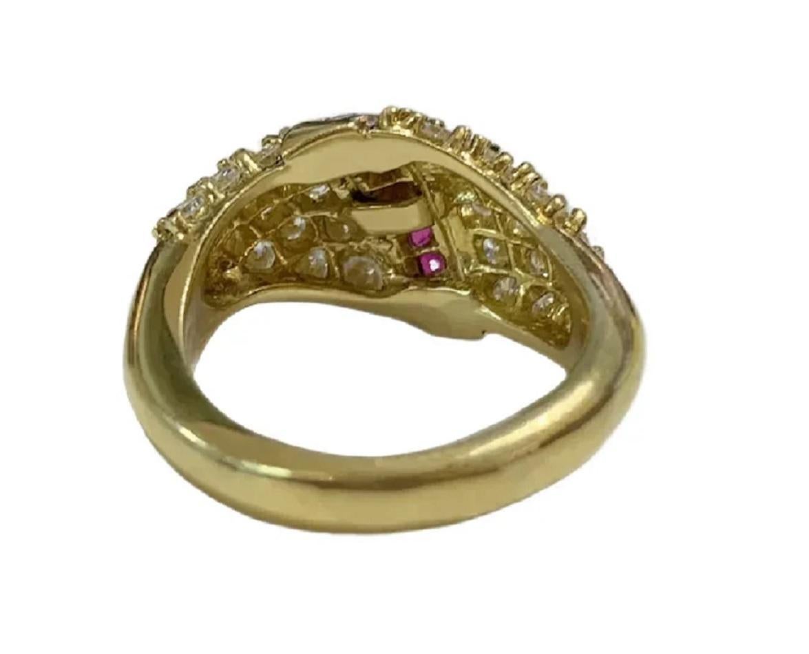 =Münzzustand

-18k Gelbgold

-Ringgröße: 5

-Diamanten: 1.00 ct

-Rubine: 0,5ct

-Kommt mit generischem Karton