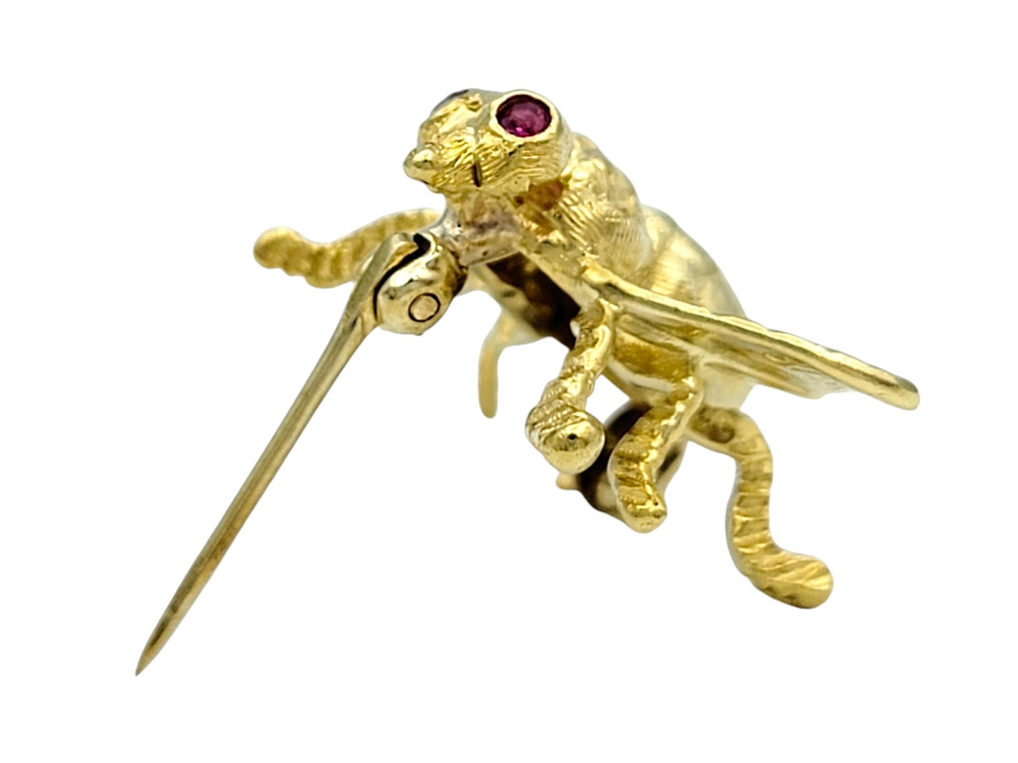 Vintage Hammerman Brothers Fly Brooch with Ruby Eyes in 18 Karat Yellow Gold For Sale 1
