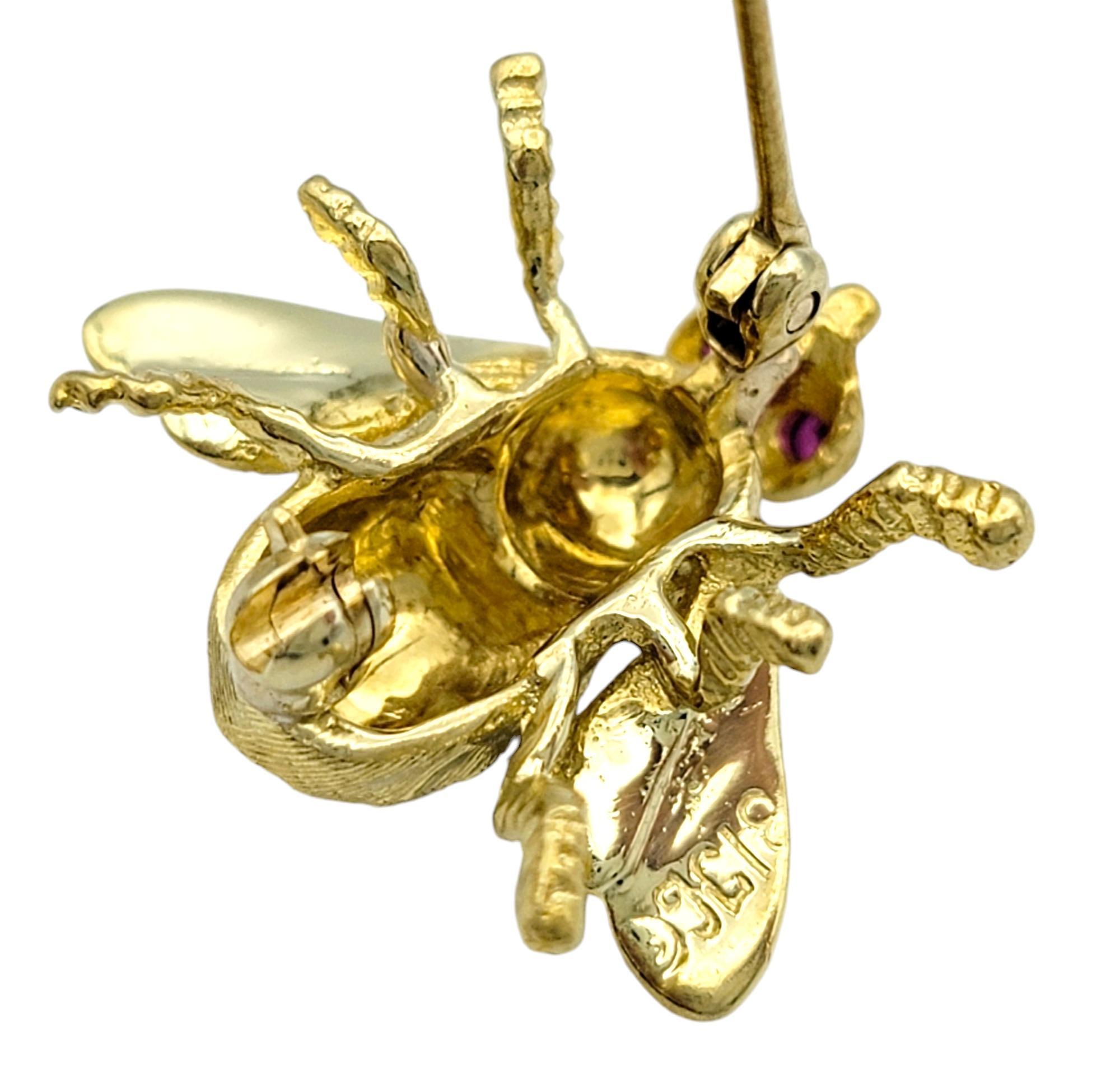 Vintage Hammerman Brothers Fly Brooch with Ruby Eyes in 18 Karat Yellow Gold For Sale 2