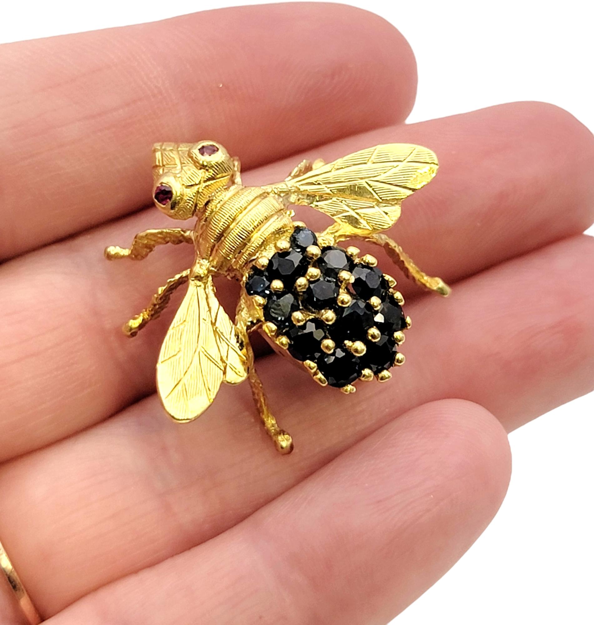 Women's or Men's Vintage Hammerman Brothers Sapphire and Ruby 3D Bee Brooch in 18 Karat Gold For Sale