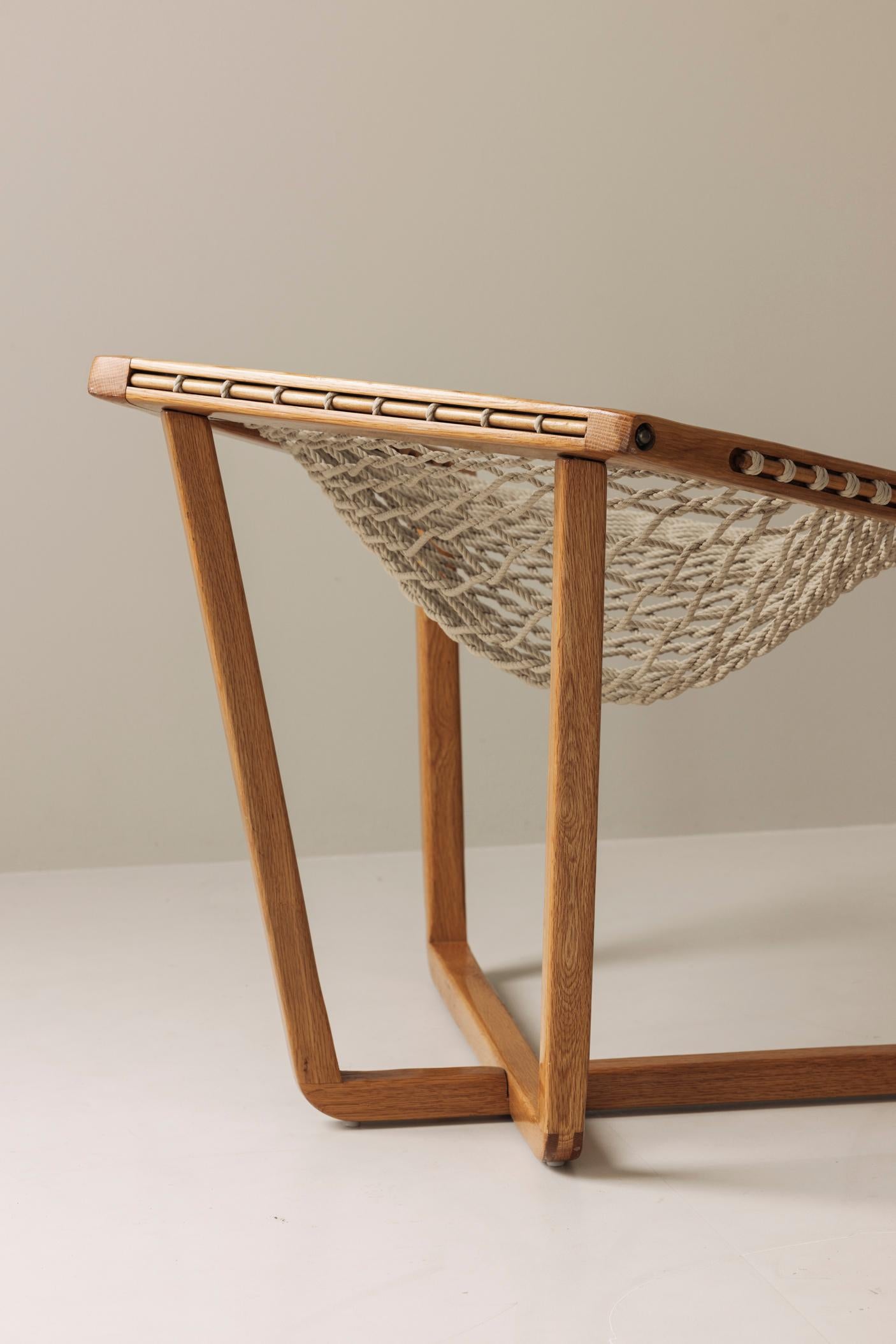 Vintage Hammock / rope lounge chair in blond oak, Sweden 1970s In condizioni buone in vendita a Antwerp, BE