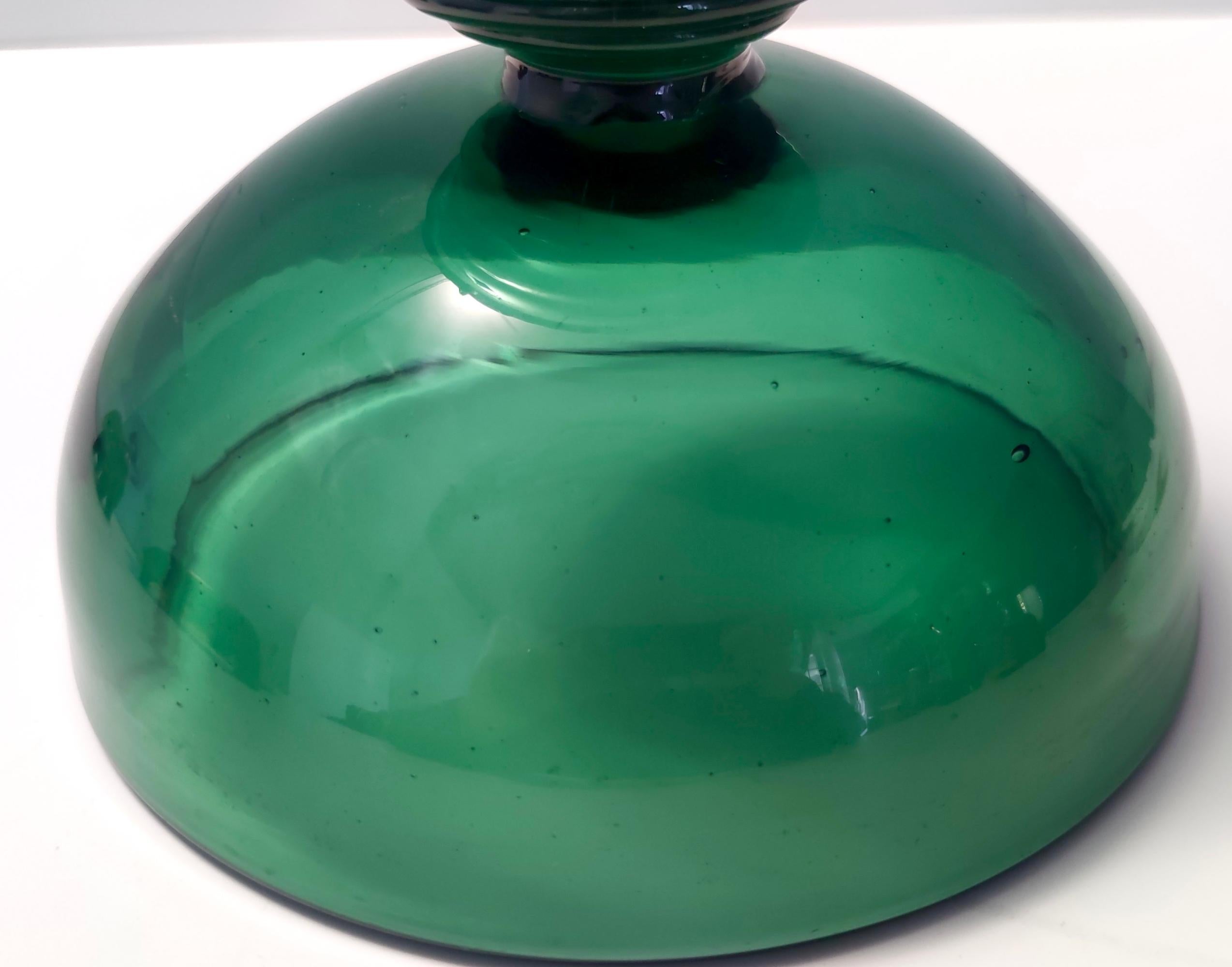Handgeblasener Tafelaufsatz/Schale aus grünem Glas im Vintage-Stil, hergestellt in Empoli, Italien im Angebot 3