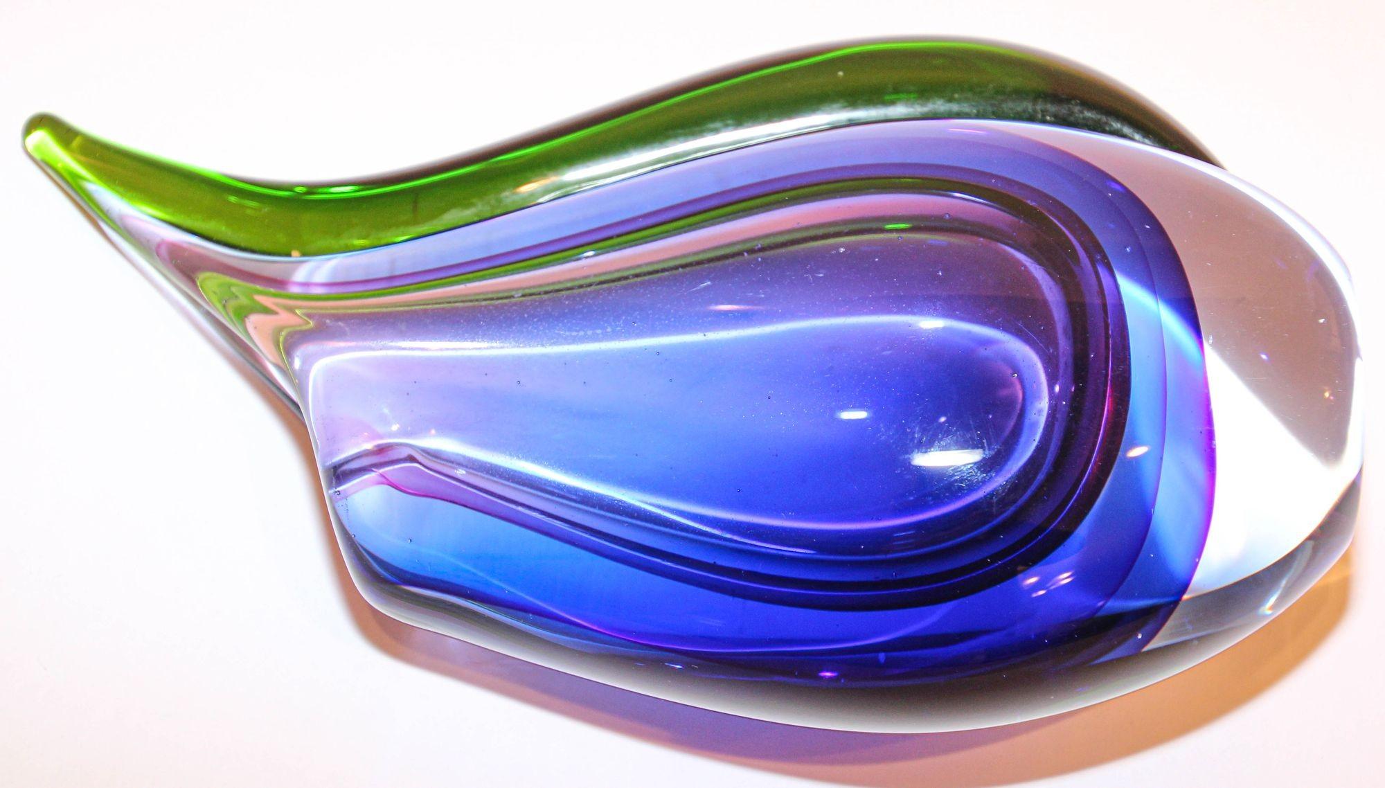 Vintage Hand Blown Murano Sommerso Blue, Purple and Green Art Glass Vase In Good Condition In North Hollywood, CA
