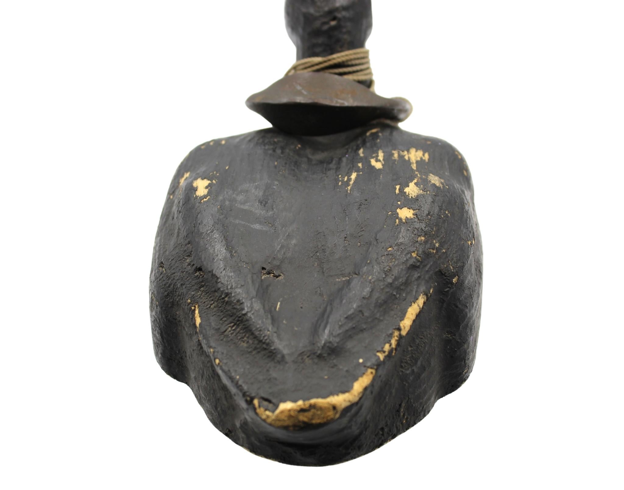 20ième siècle Appelant vintage en canard noir sculpté et peint à la main en vente