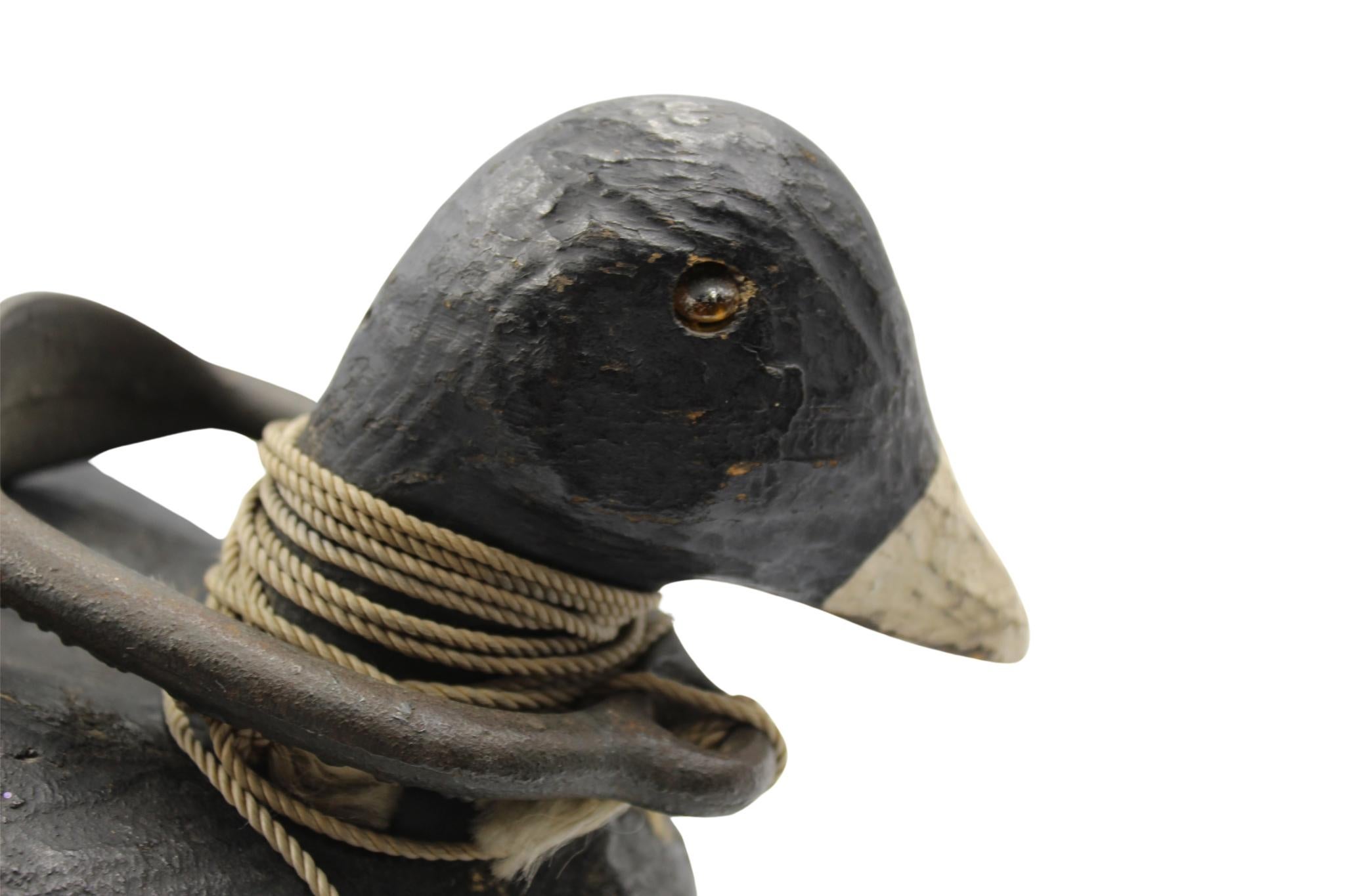 Appelant vintage en canard noir sculpté et peint à la main en vente 1