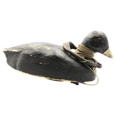 Handgeschnitzter und handbemalter schwarzer Entenmantel im Vintage-Stil