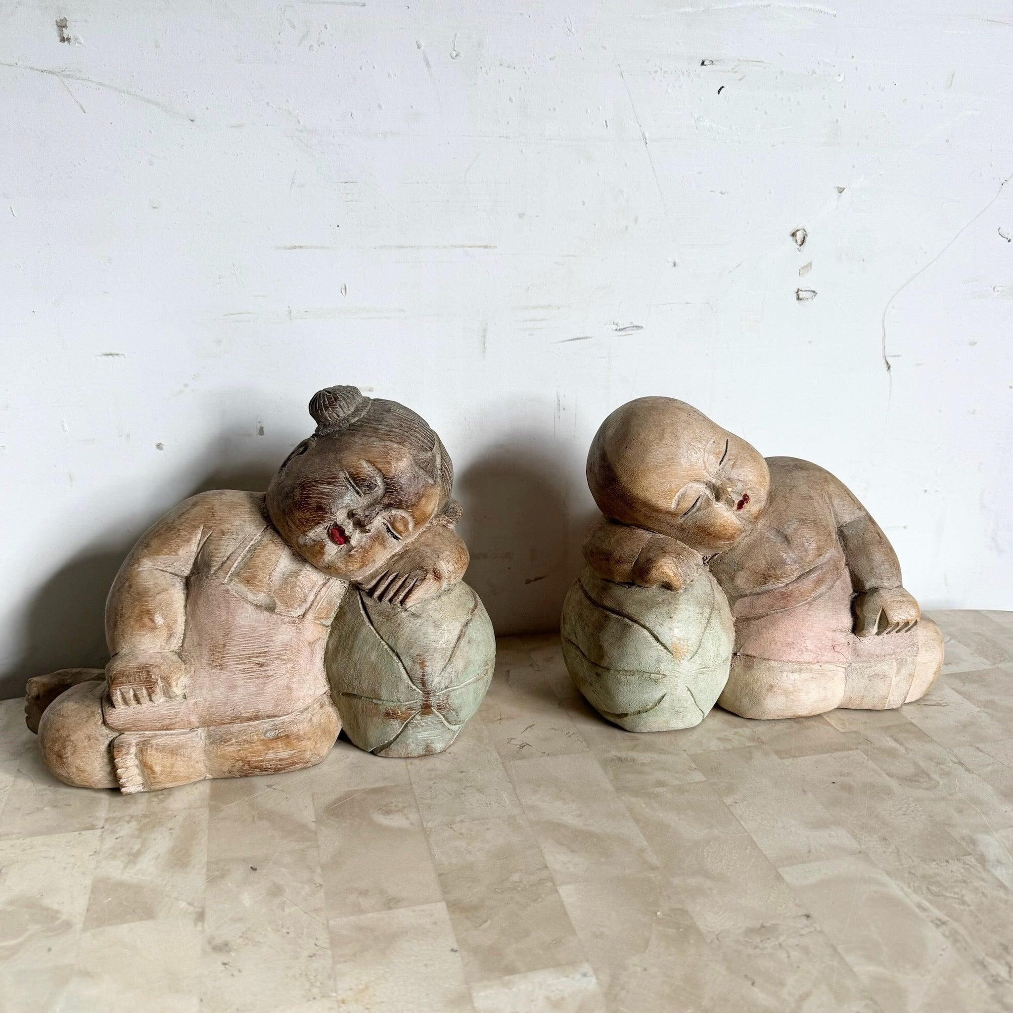 Bébés asiatiques en bois vintage sculptés à la main - Lot de 2 en vente 3