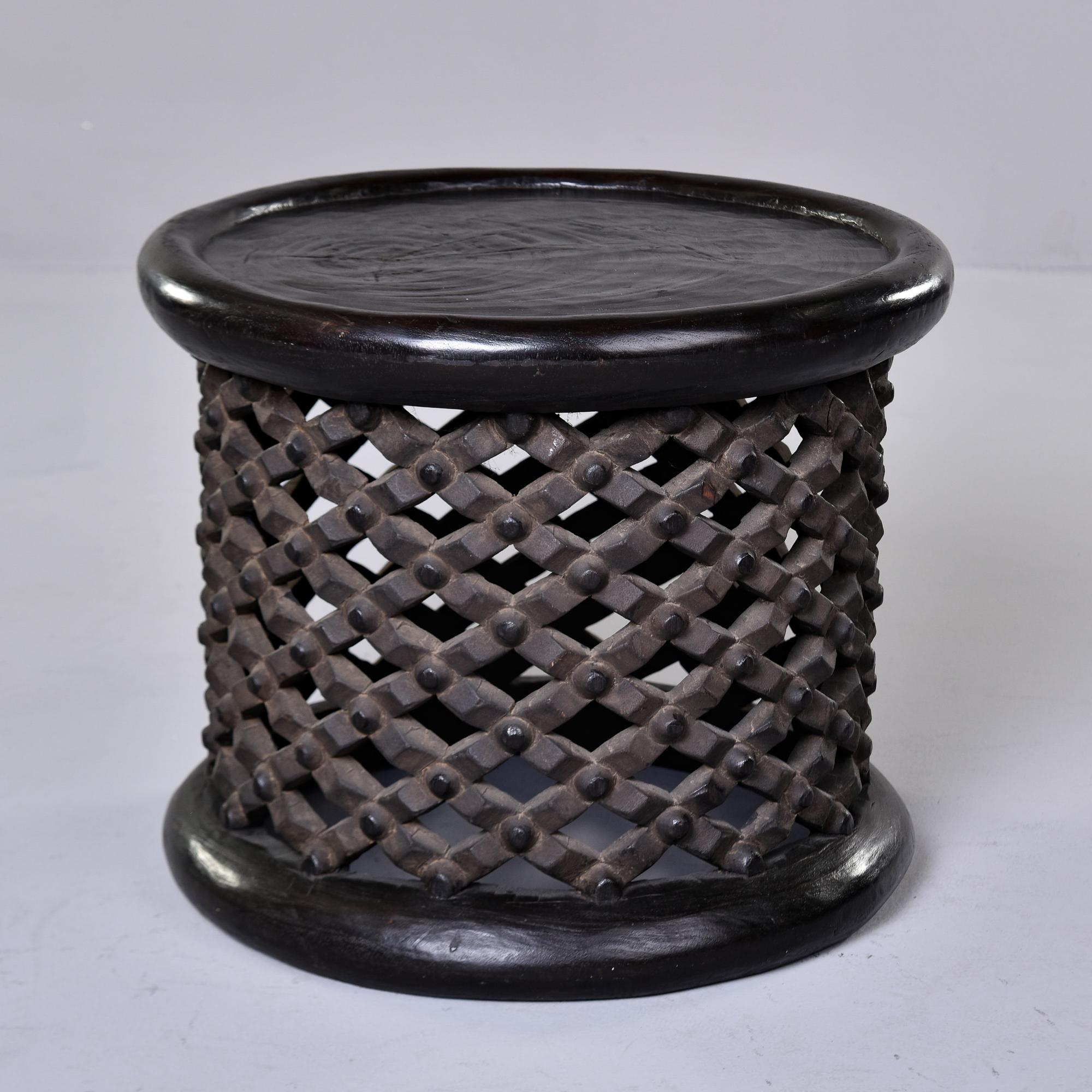 Vintage Hand Carved Bamileke Stool or Table from Cameroon In Good Condition For Sale In Troy, MI
