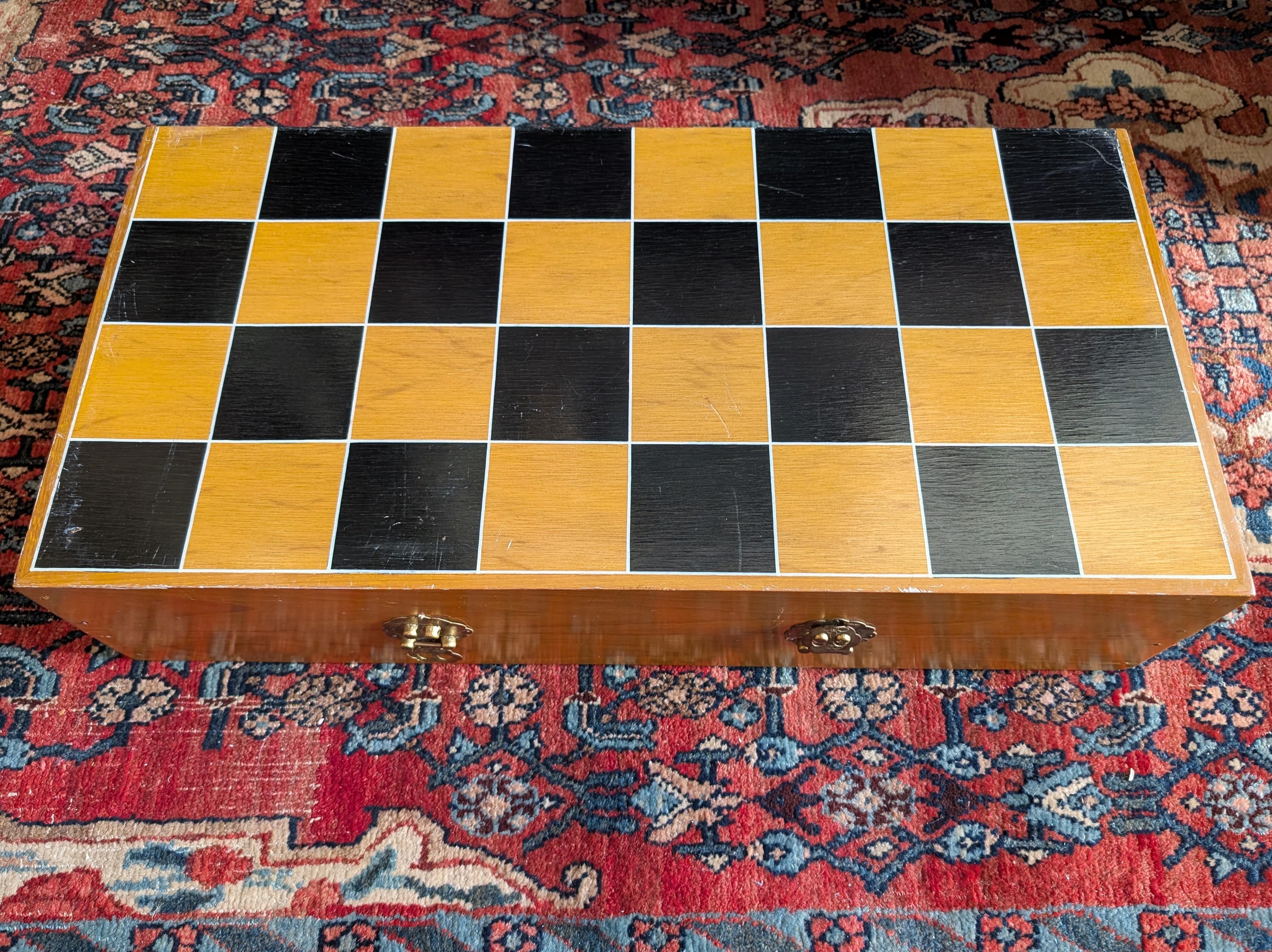 Vintage Hand Carved Bone Chess Set Chinese Asian Art with Travel Board Game For Sale 7