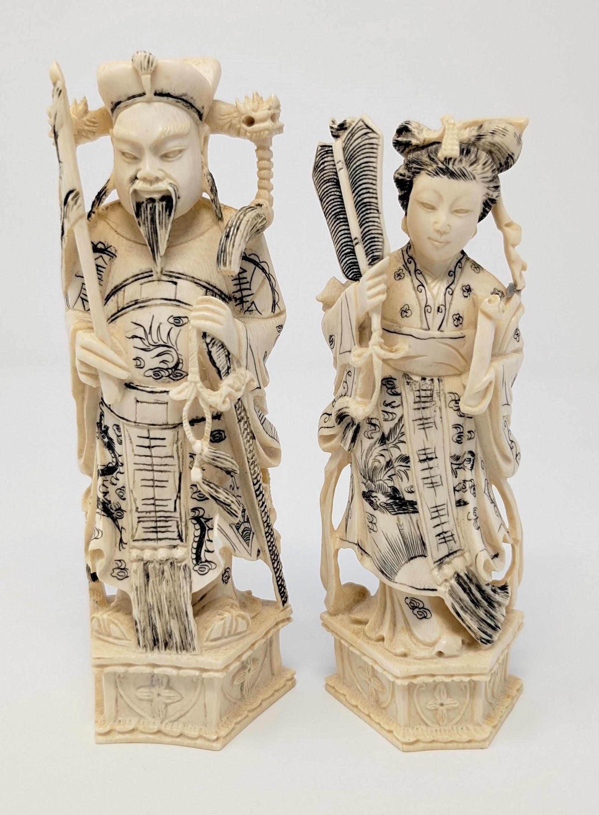 Vintage Hand Carved Bone Chess Set Chinese Asian Art with Travel Board Game For Sale 10
