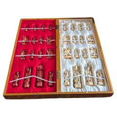 Ensemble d'échecs en os sculpté à la main, art asiatique chinois avec jeu de voyage